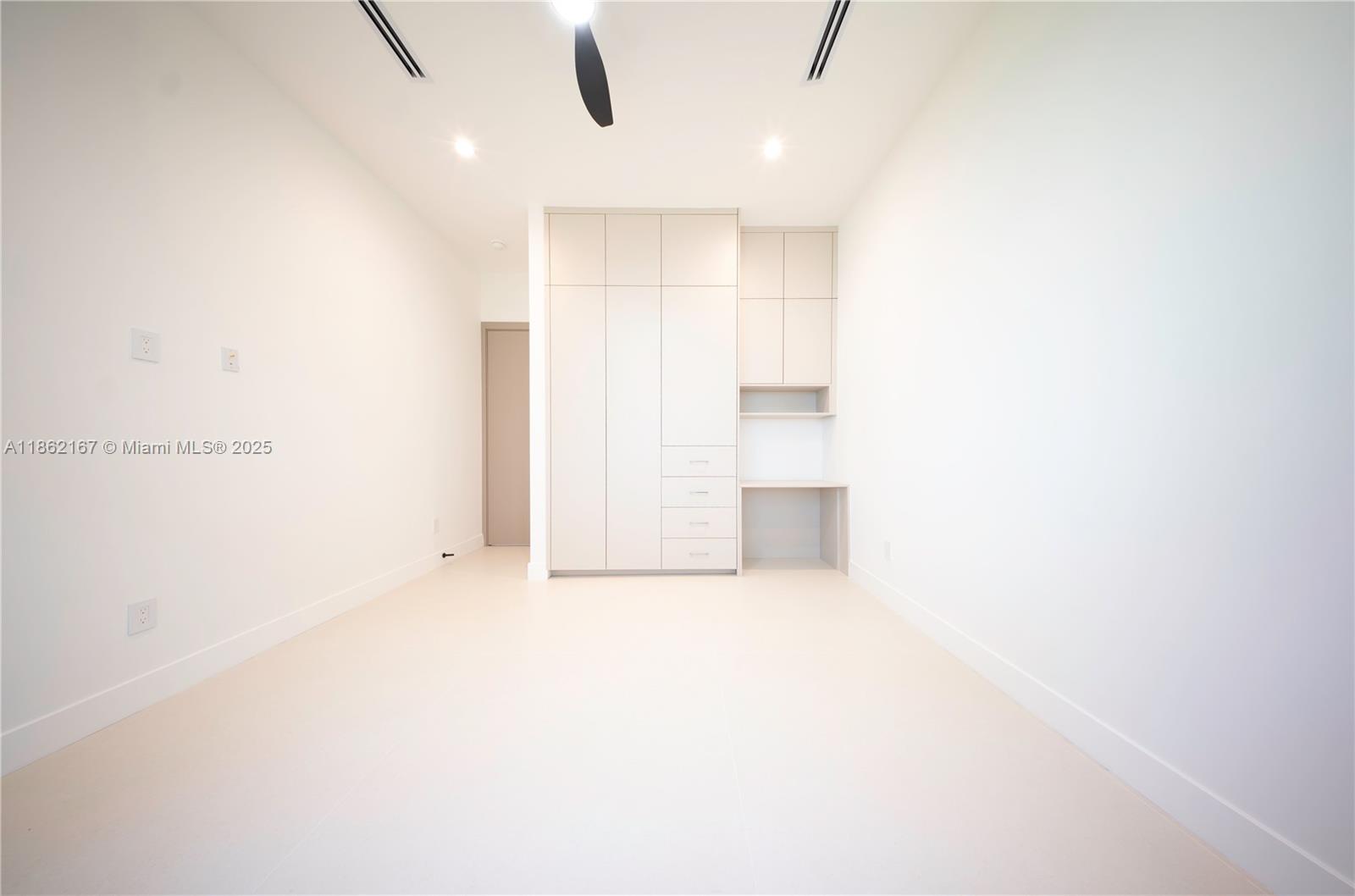 HOLMBERG & MC KEES - Residential