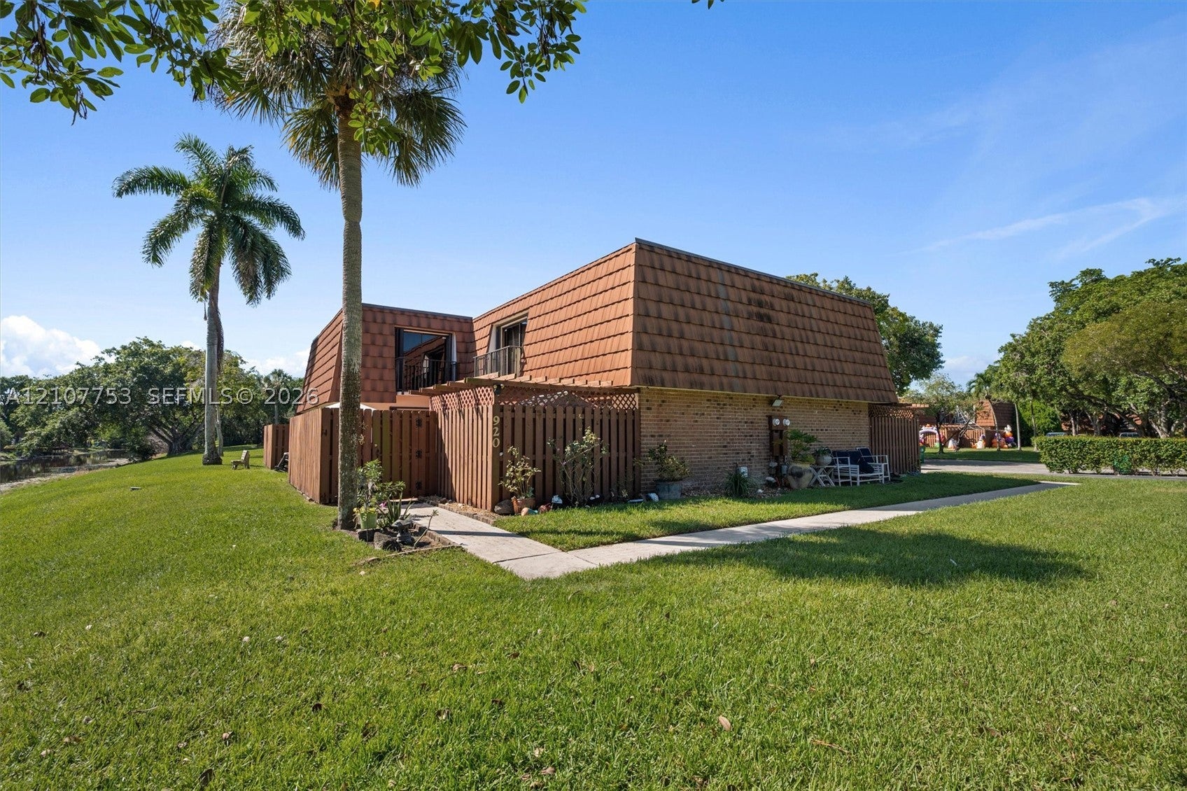 920 SW 118th Ter