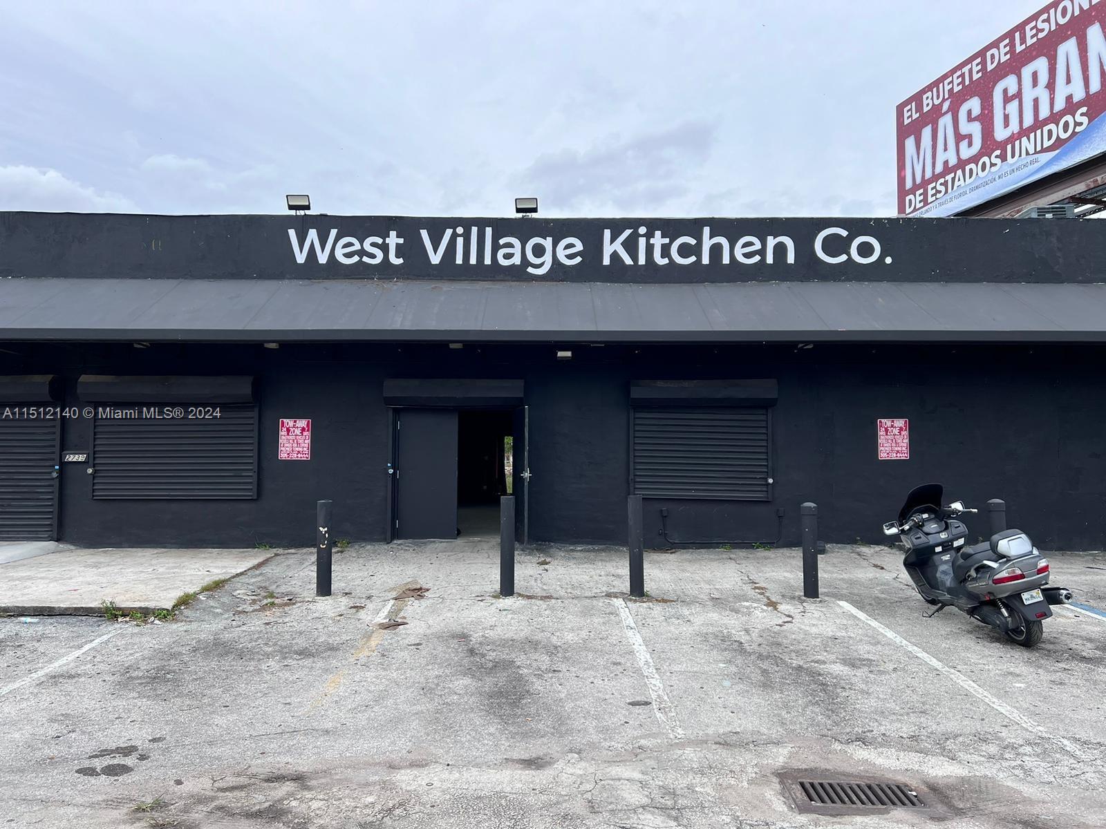 Property Details: 1,500 sq. ft. Equipment Includes:2 Gas Ovens, 1 Pizza Oven, 18 Burners, 2 Flat Tops,1 Fryer, 1 Walk-In Cooler, 2 three doors Freezers 1two doors freezer, Storage Room, Work Tables, Three compartment sinks, brand new Grease Trap, Central Air Conditioning, Wifi connection.
Parking: 4 spaces in front
Outdoor Area: Spacious back patio
Versatile Layout: The space can be divided and is currently operating as a shared ghost kitchen.