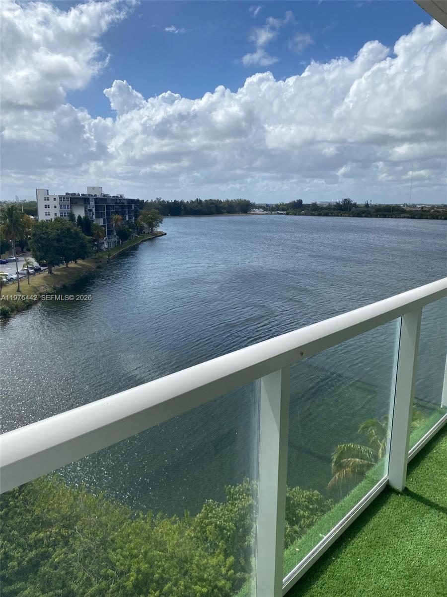 1301 NE Miami Gardens Dr 701W