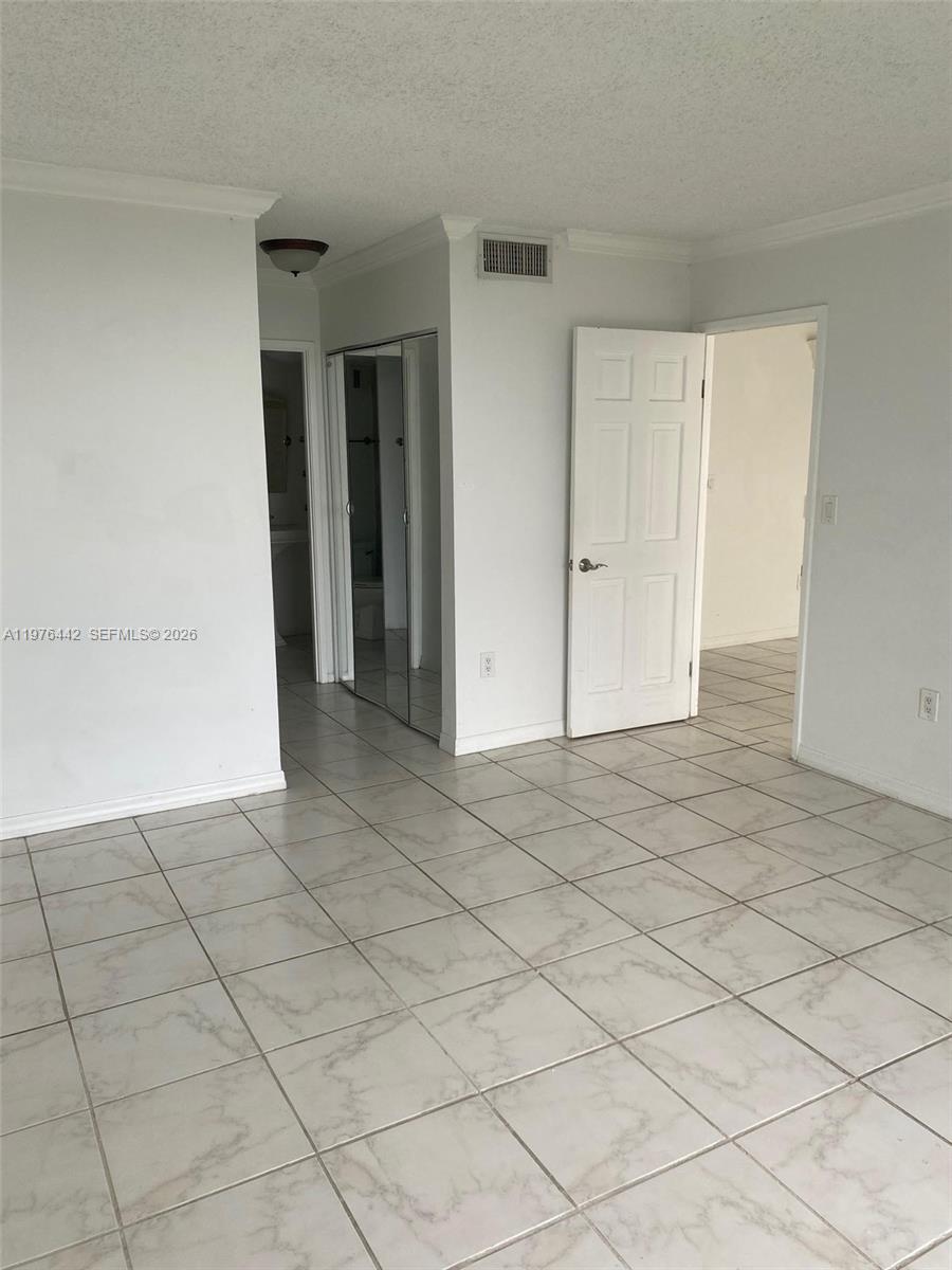 BUCKLEY TOWERS CONDO - EA - Residential Lease