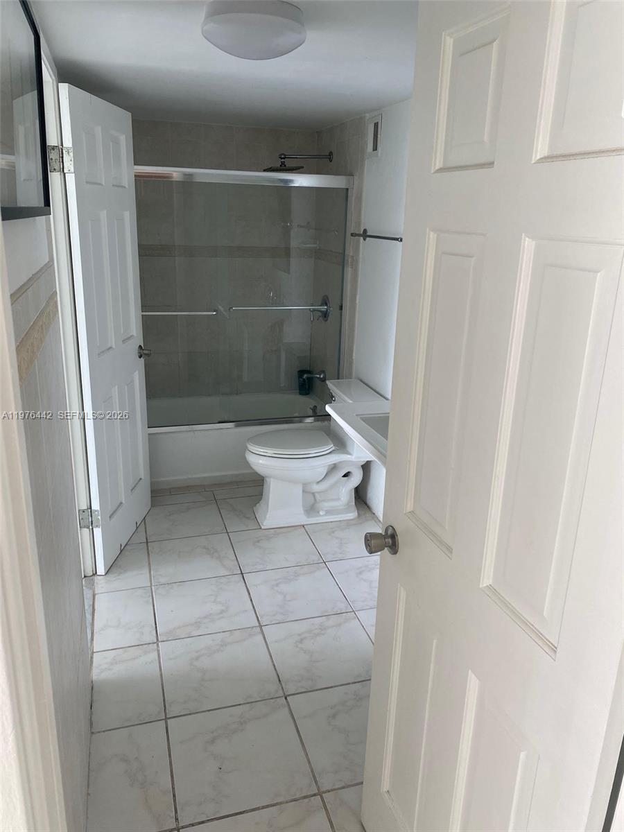 BUCKLEY TOWERS CONDO - EA - Residential Lease