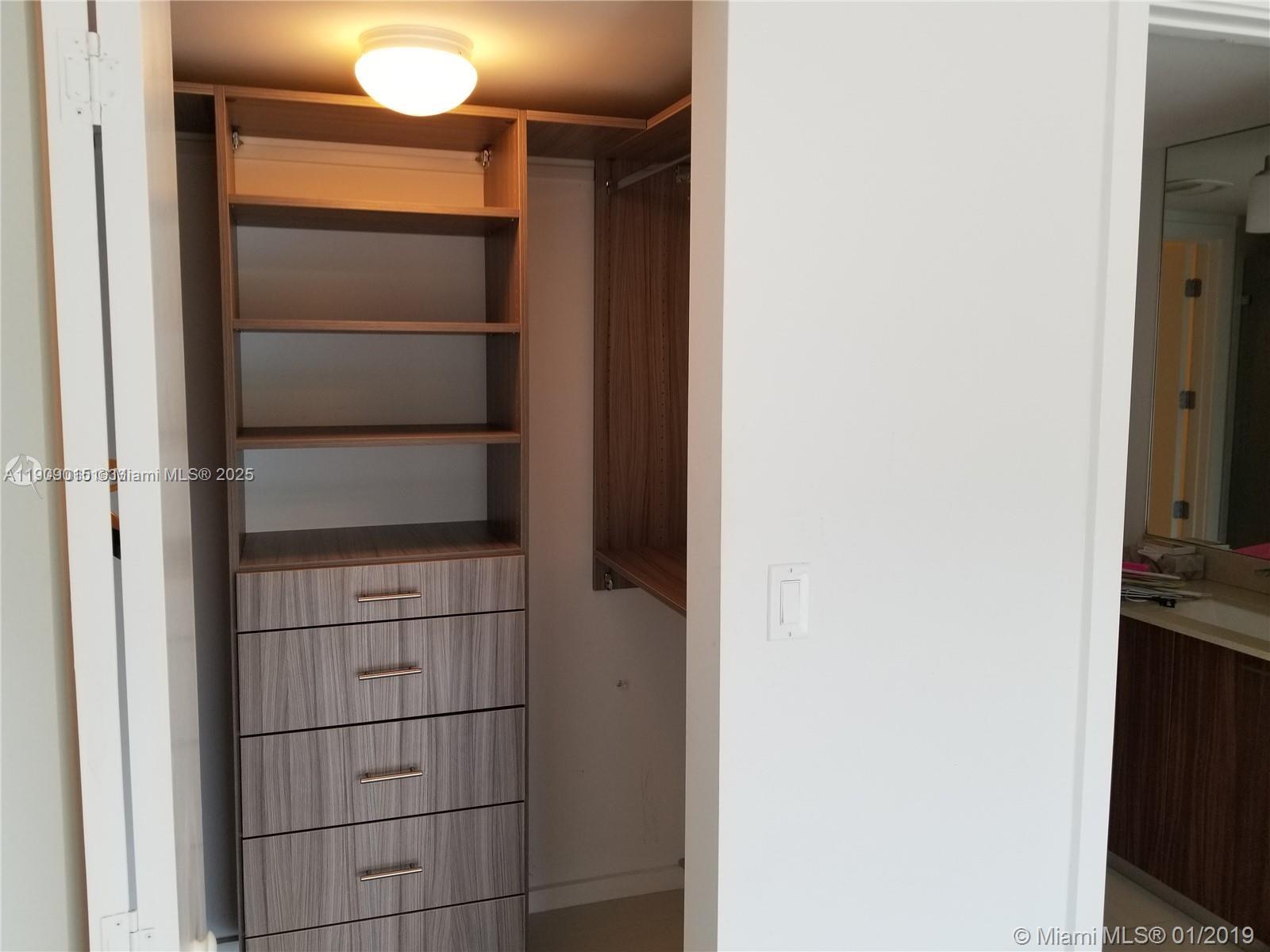 5252 PASEO CONDO - Residential Lease