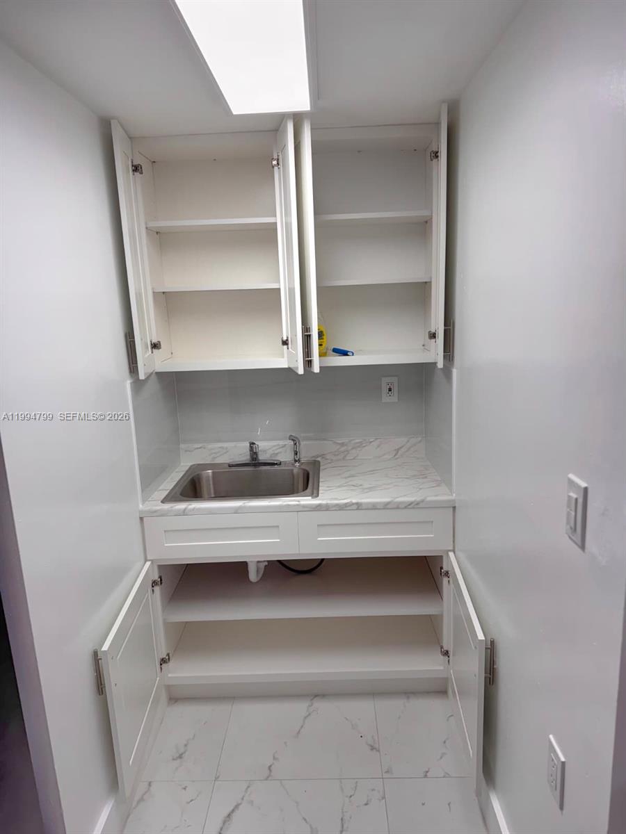 HACIENDA ESTATES SEC 2 - Residential Lease