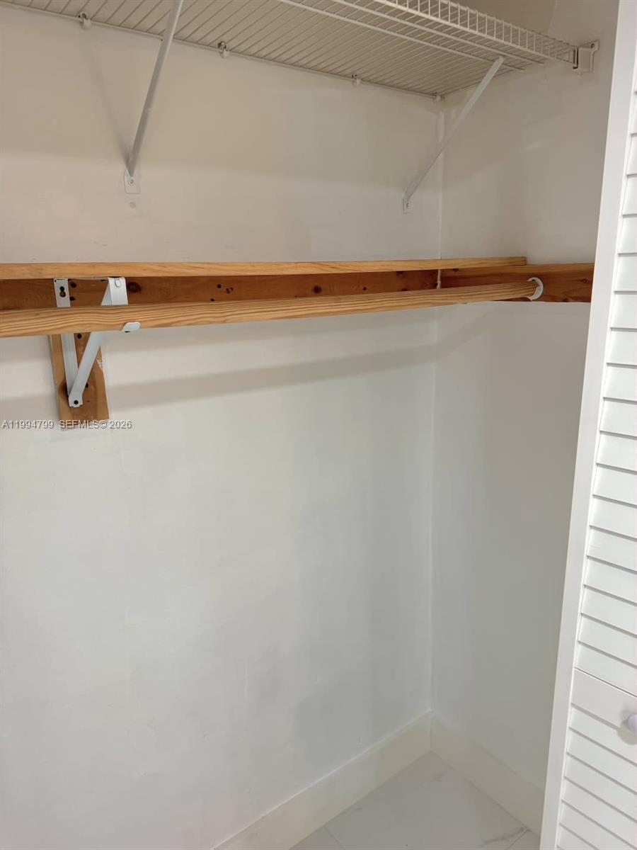 HACIENDA ESTATES SEC 2 - Residential Lease