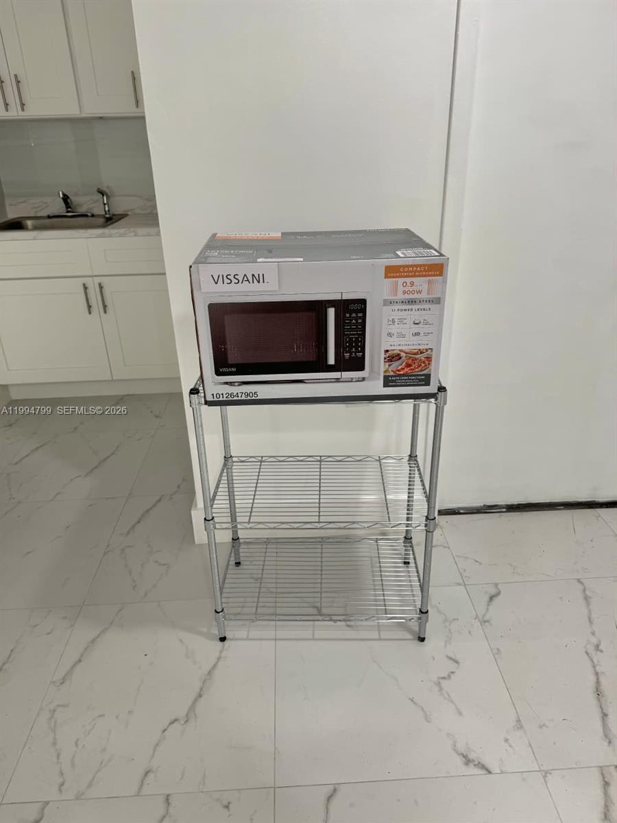 HACIENDA ESTATES SEC 2 - Residential Lease