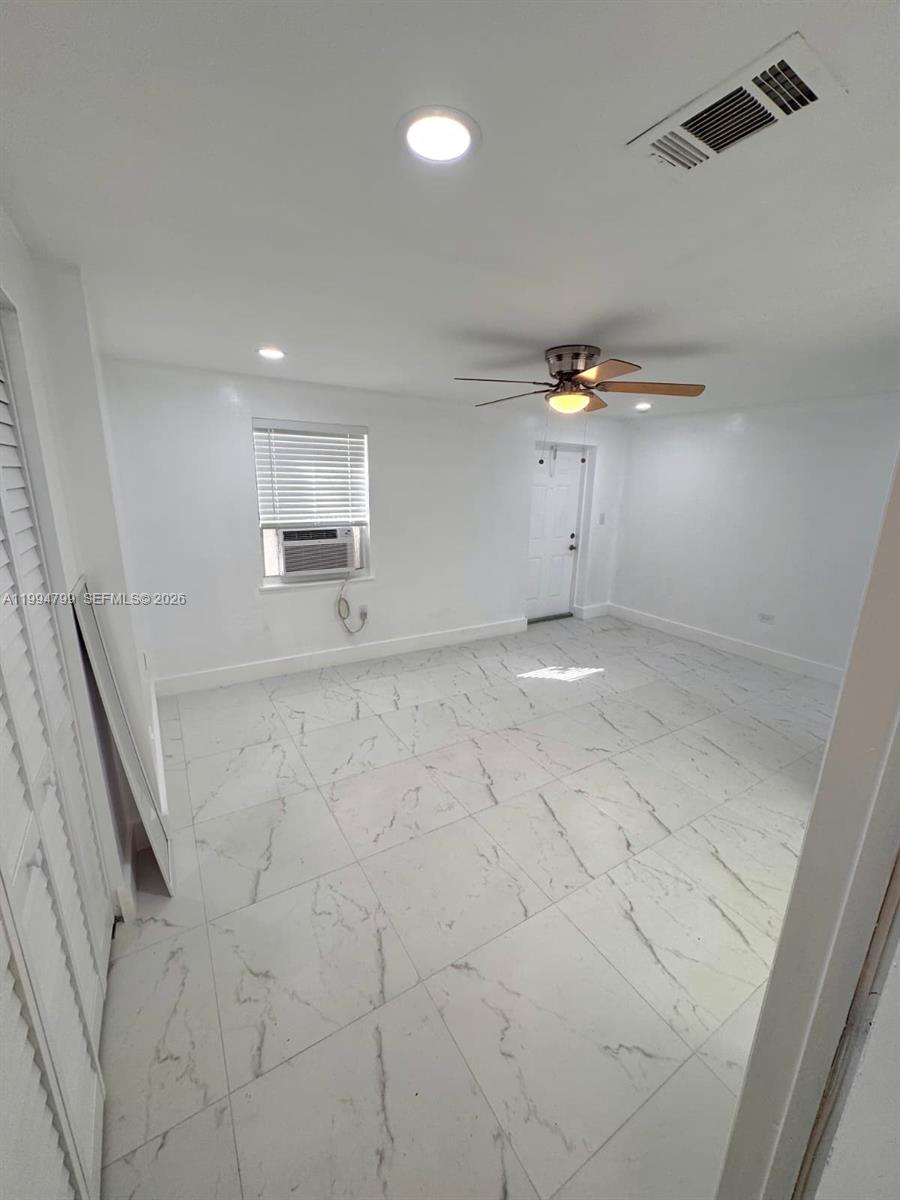 HACIENDA ESTATES SEC 2 - Residential Lease