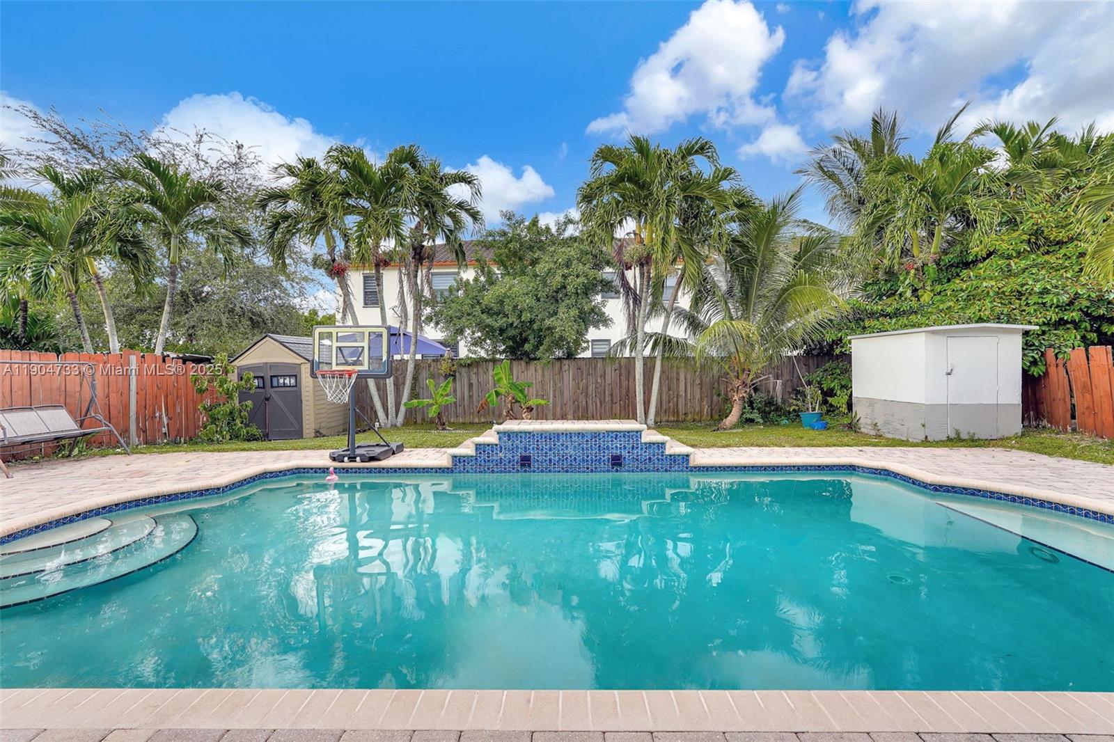 CENTURY GARDENS - Residential