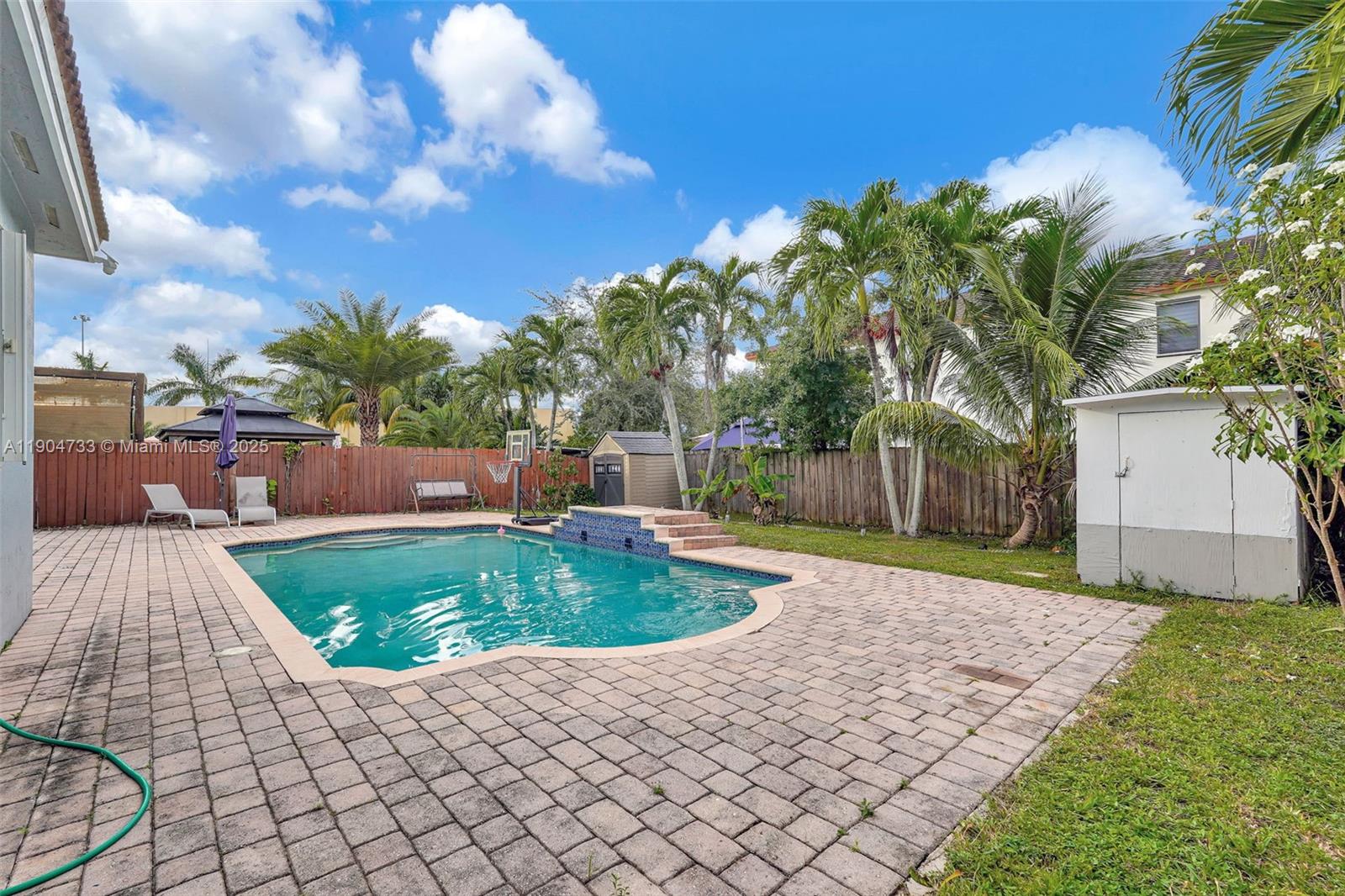 CENTURY GARDENS - Residential