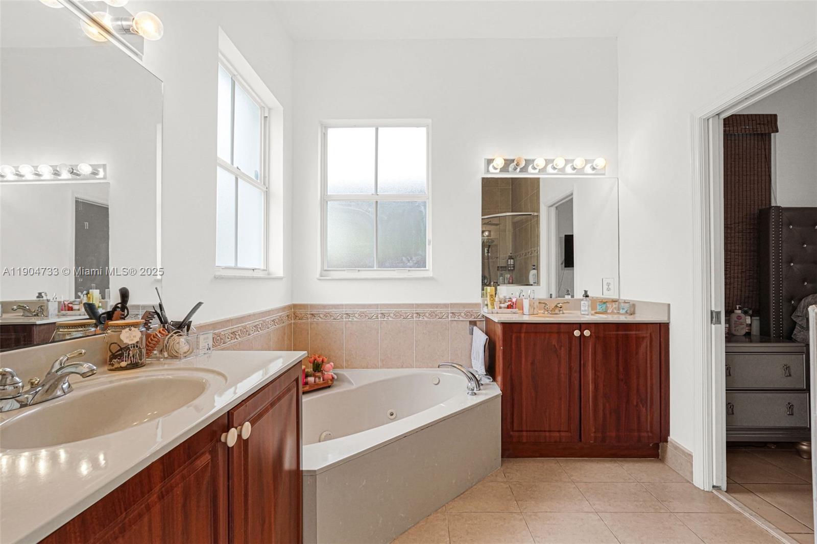 CENTURY GARDENS - Residential