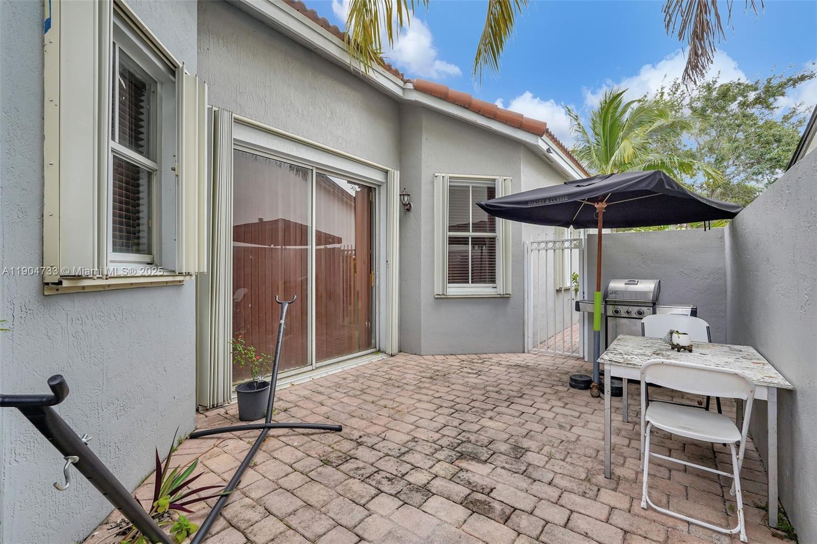 CENTURY GARDENS - Residential