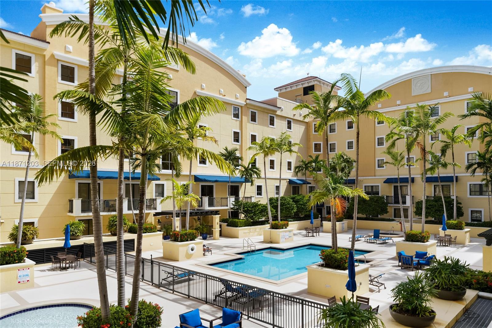 COLONNADE AT DADELAND SW - Residential