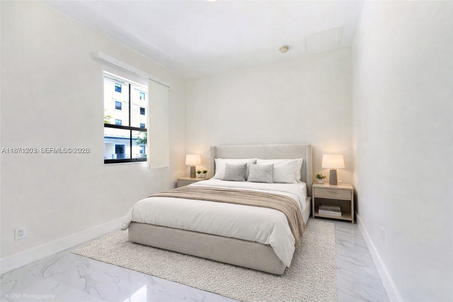 COLONNADE AT DADELAND SW - Residential