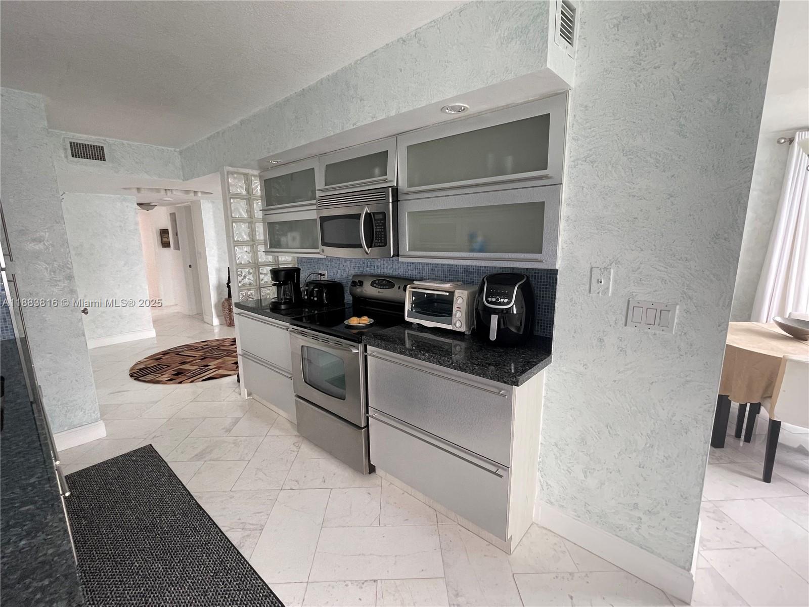 AQUARIUS CONDO - Residential Lease