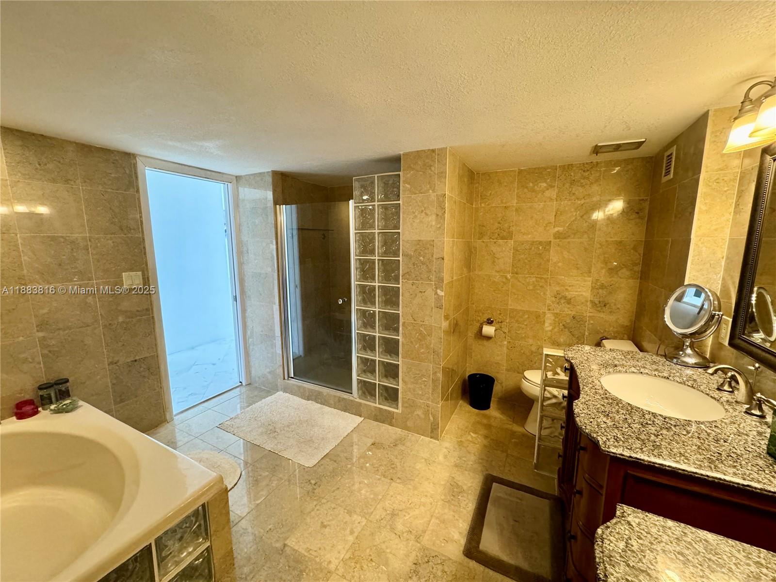 AQUARIUS CONDO - Residential Lease