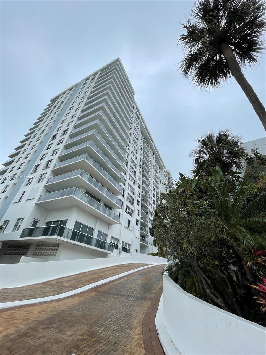 AQUARIUS CONDO - Residential Lease