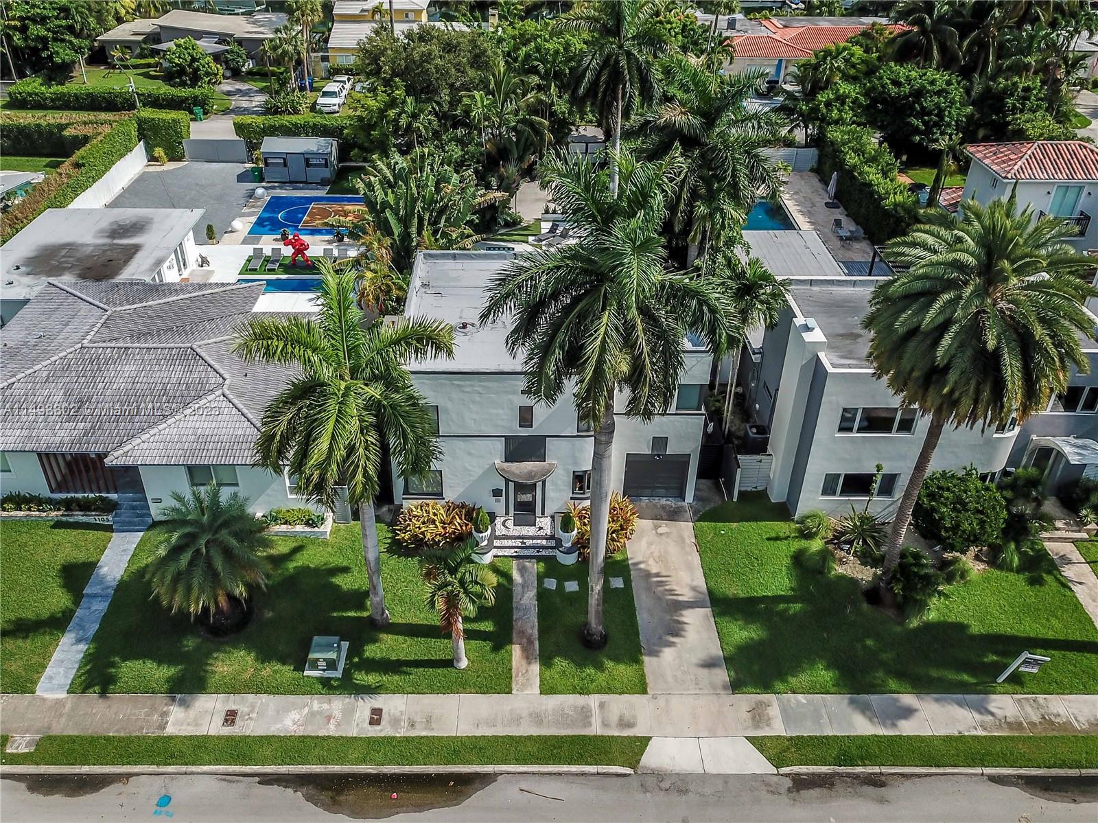 View Miami, FL 33138 house