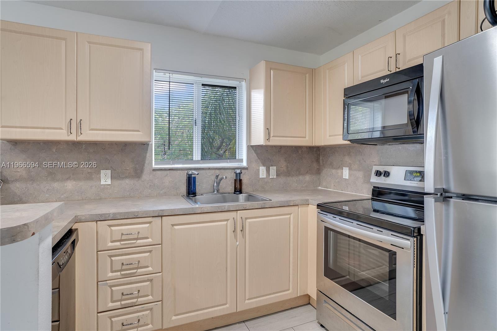 COVE AT BRIAR BAY CONDO - Residential