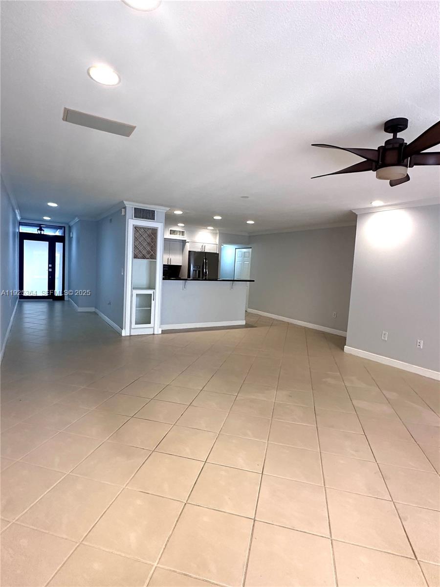 MIAMI LAKES WINDMILL GATE - Residential