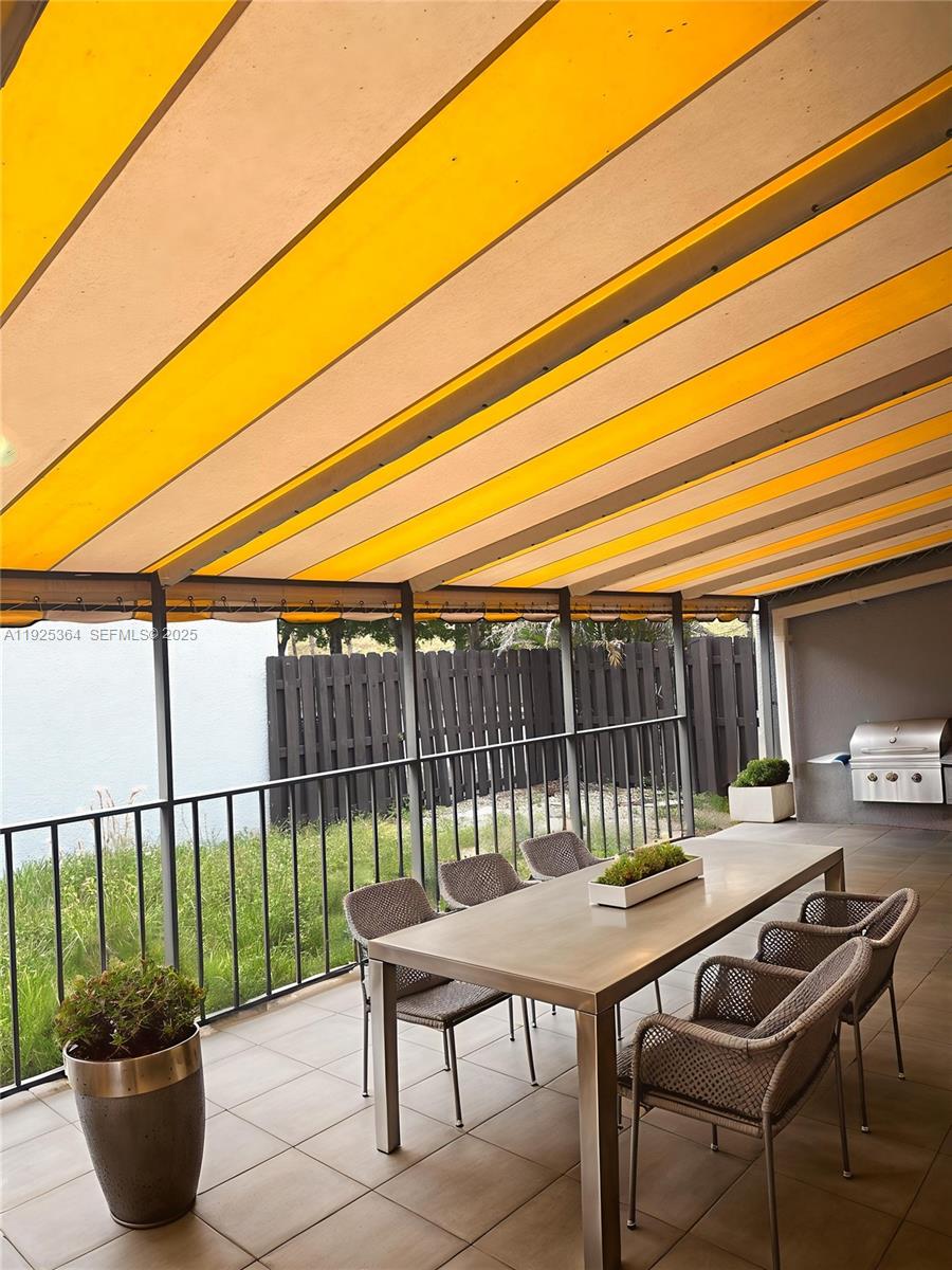 MIAMI LAKES WINDMILL GATE - Residential