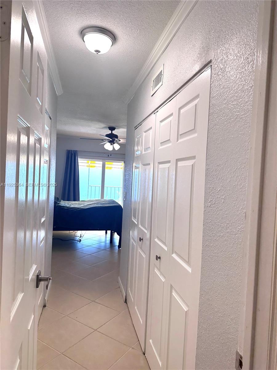 MIAMI LAKES WINDMILL GATE - Residential