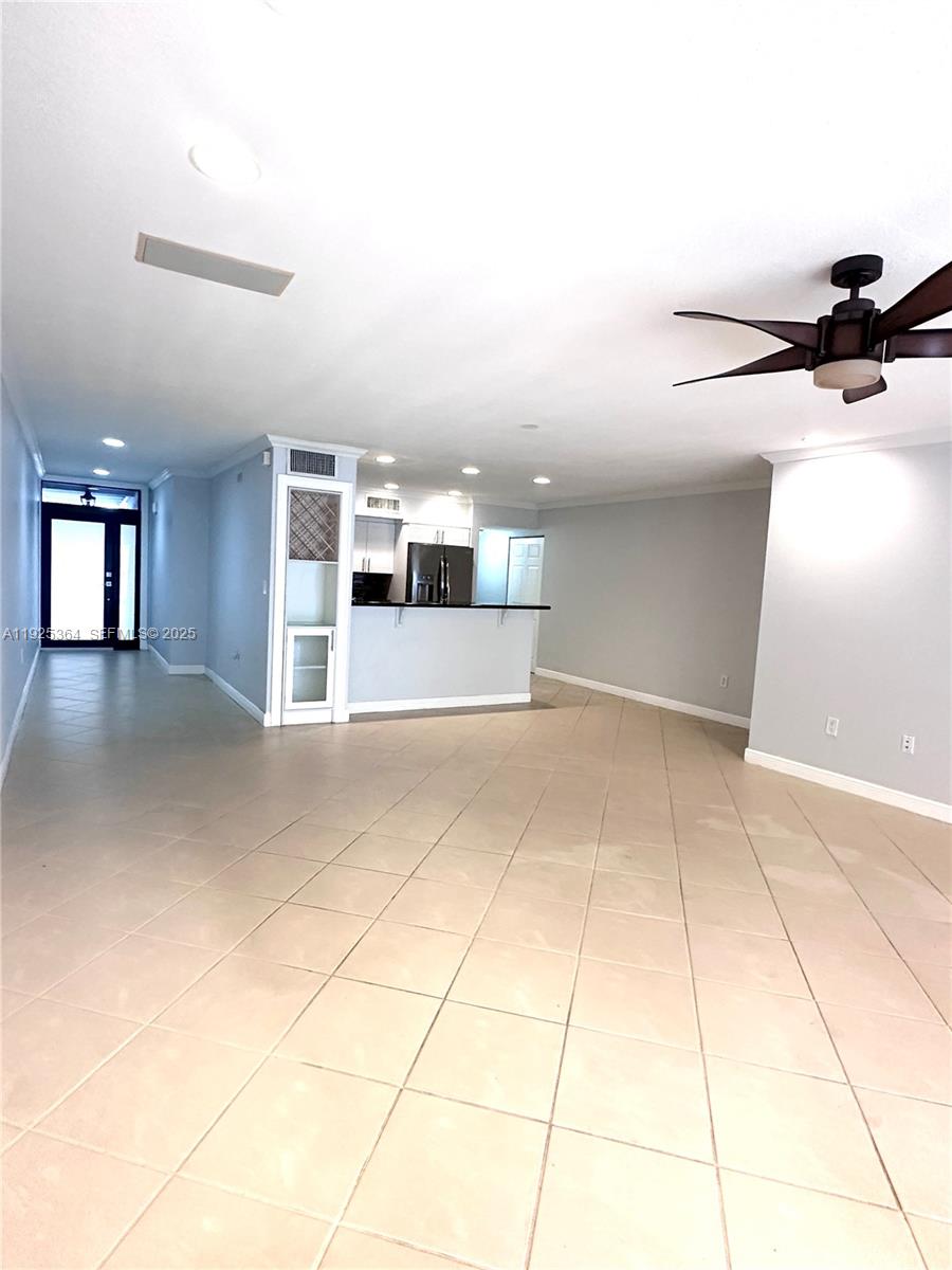 MIAMI LAKES WINDMILL GATE - Residential