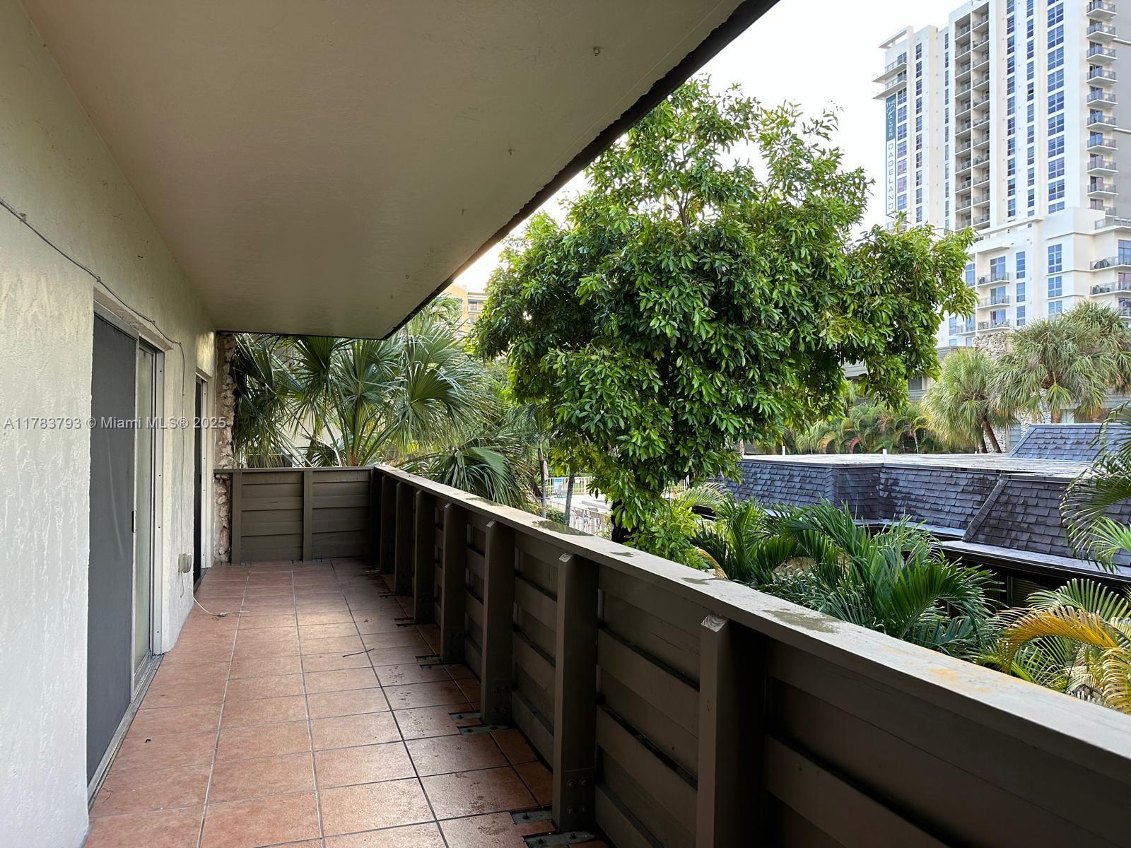 THE LEDGES CONDO - Residential