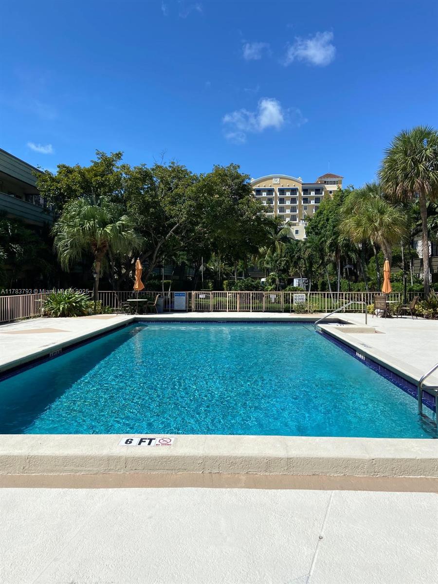 THE LEDGES CONDO - Residential