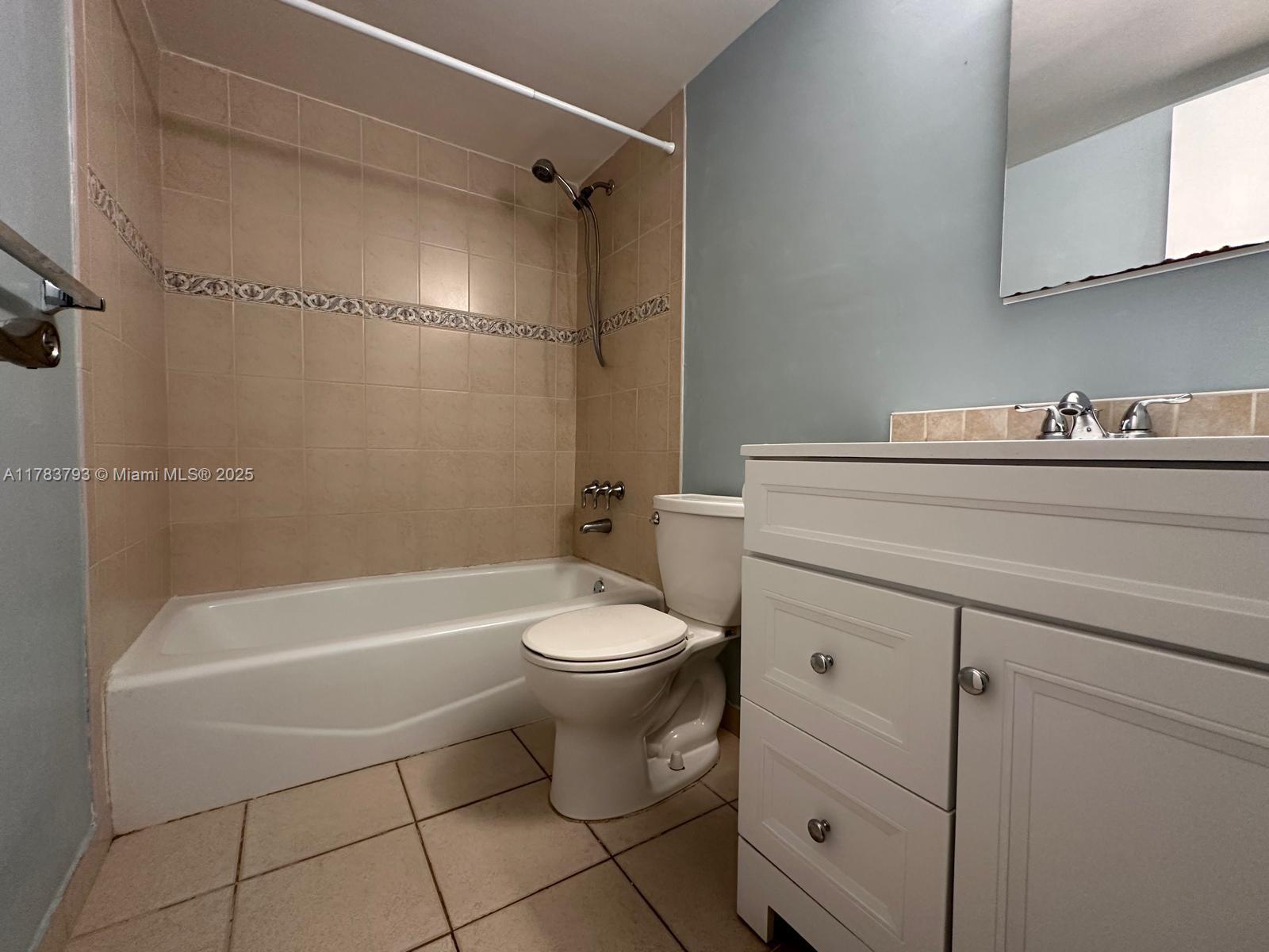 THE LEDGES CONDO - Residential