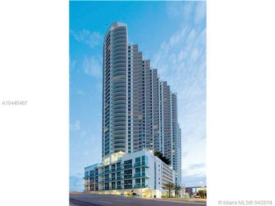 Desirable condominium in the center of Brickell! Located on the PH floor this stunning studio offers amazing views of the Miami river and the skyline. Marble floors through-out, washer and dryer, gated complex with 24 hours security. Close to the expressways and the Miami Metro Rail. Plenty of amenities in the building!