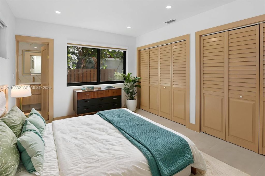Photo of 1620 Mckinley St, Hollywood, FL 33020 (MLS # A12010882)