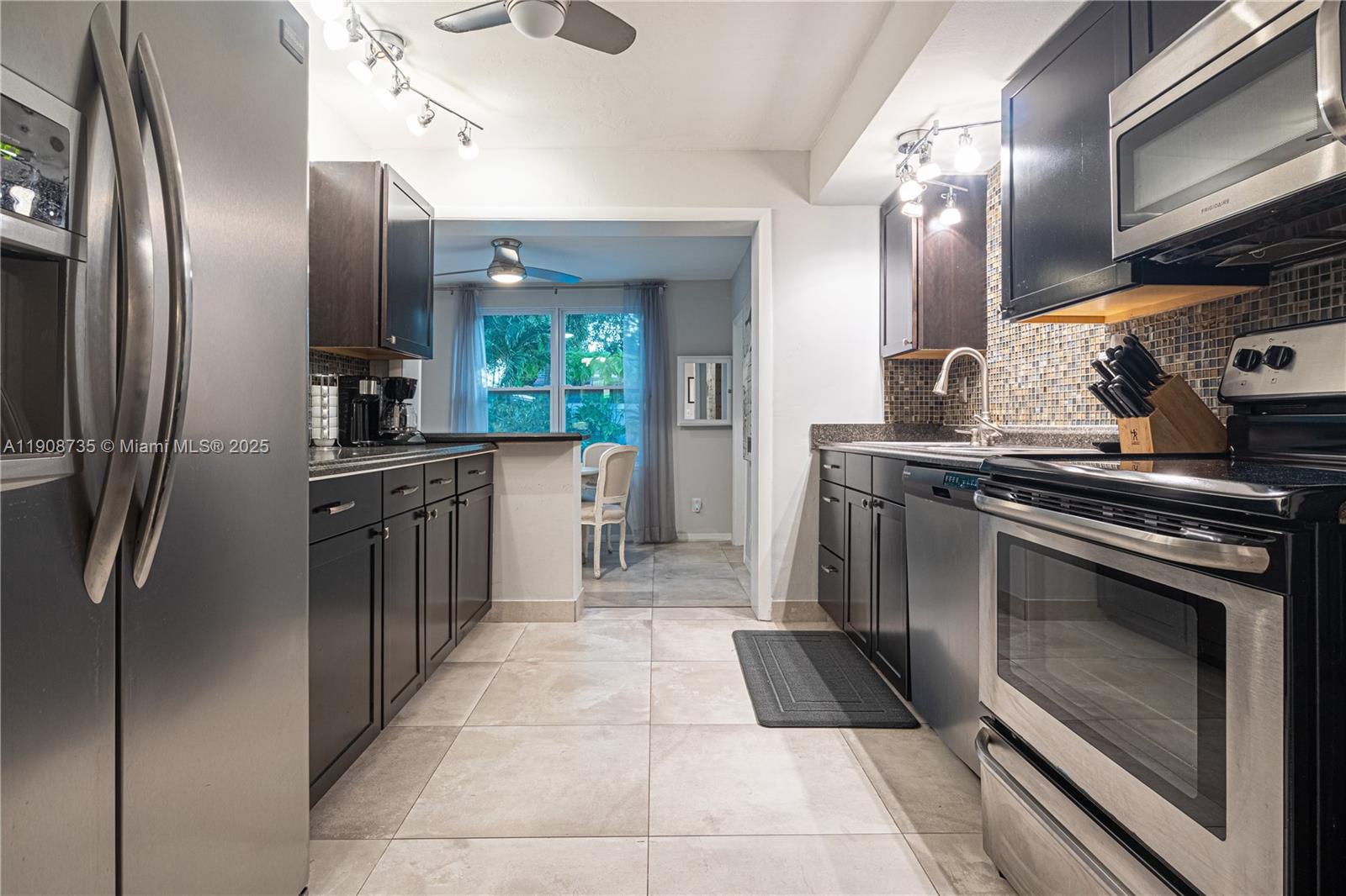 EDGEWATER ESTATES 1ST ADD - Residential Income