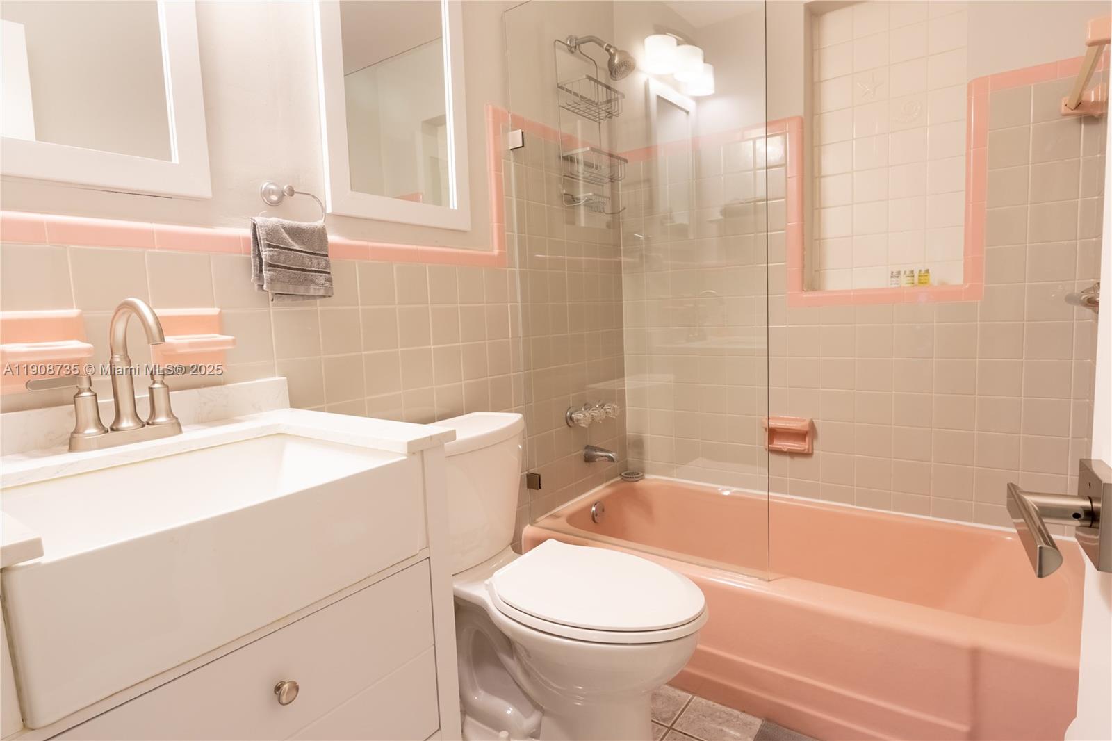 EDGEWATER ESTATES 1ST ADD - Residential Income