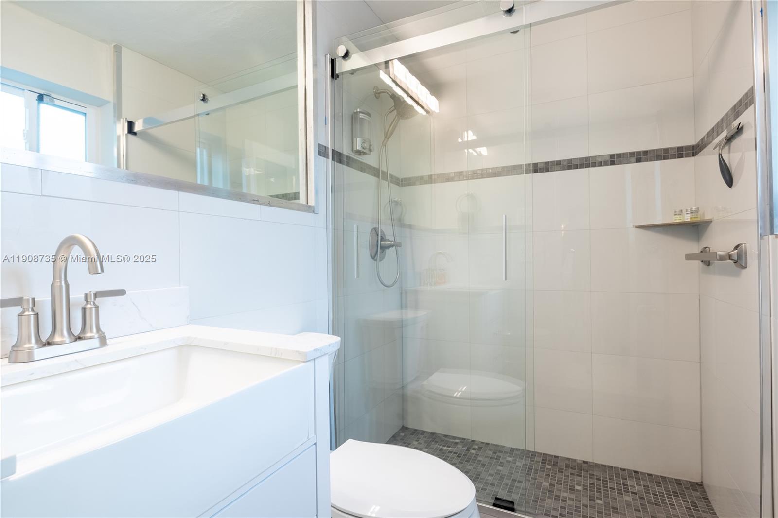 EDGEWATER ESTATES 1ST ADD - Residential Income