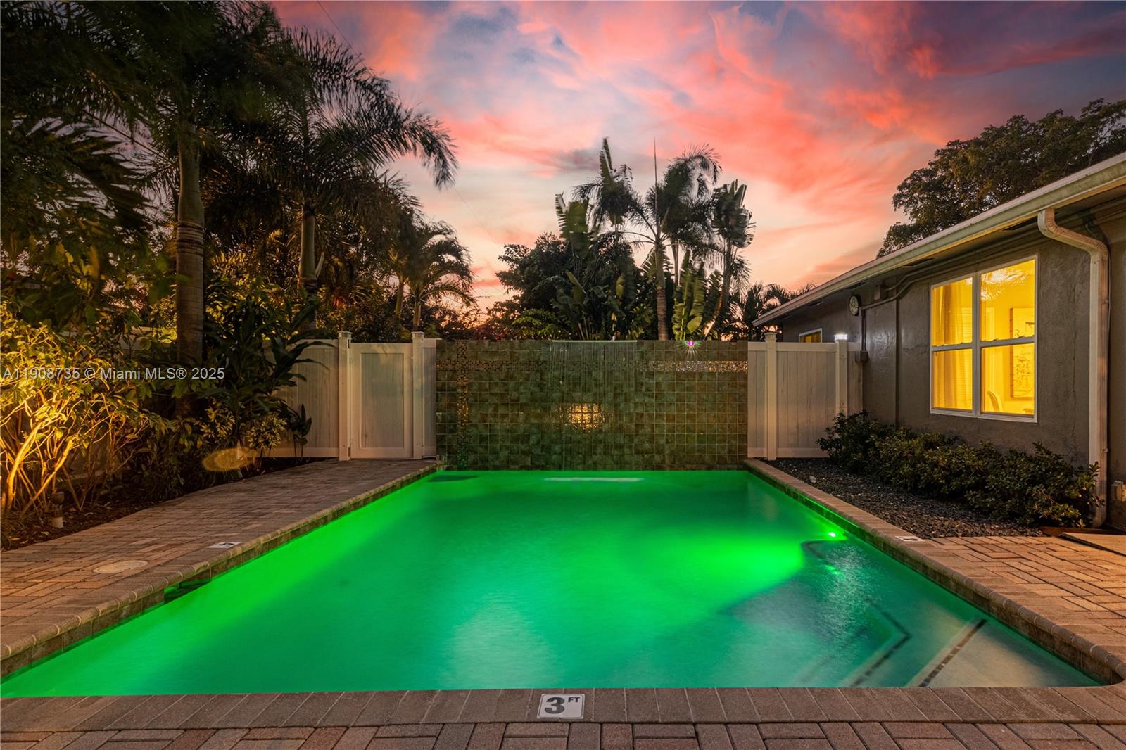 EDGEWATER ESTATES 1ST ADD - Residential Income