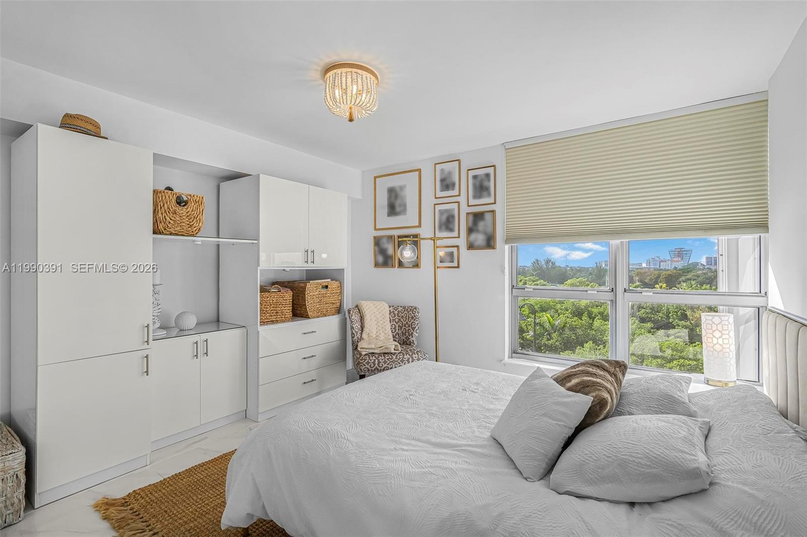 MYSTIC POINTE TOWER 400 C - Residential