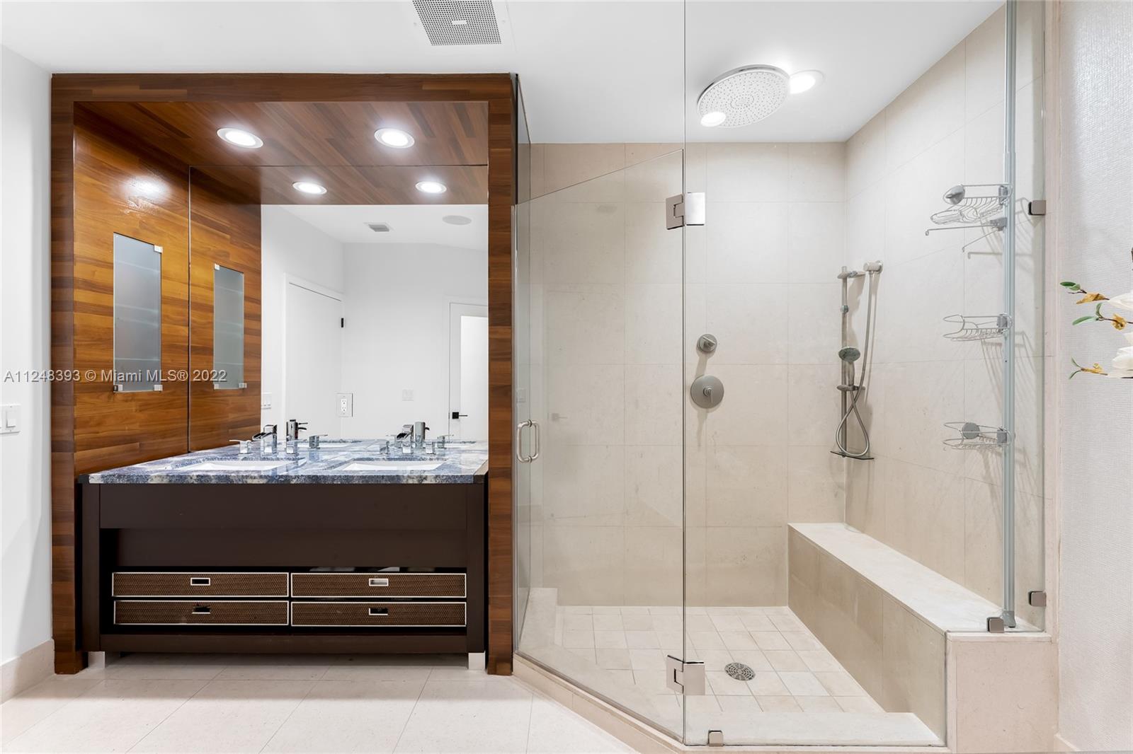 CARILLON CONDO - Residential