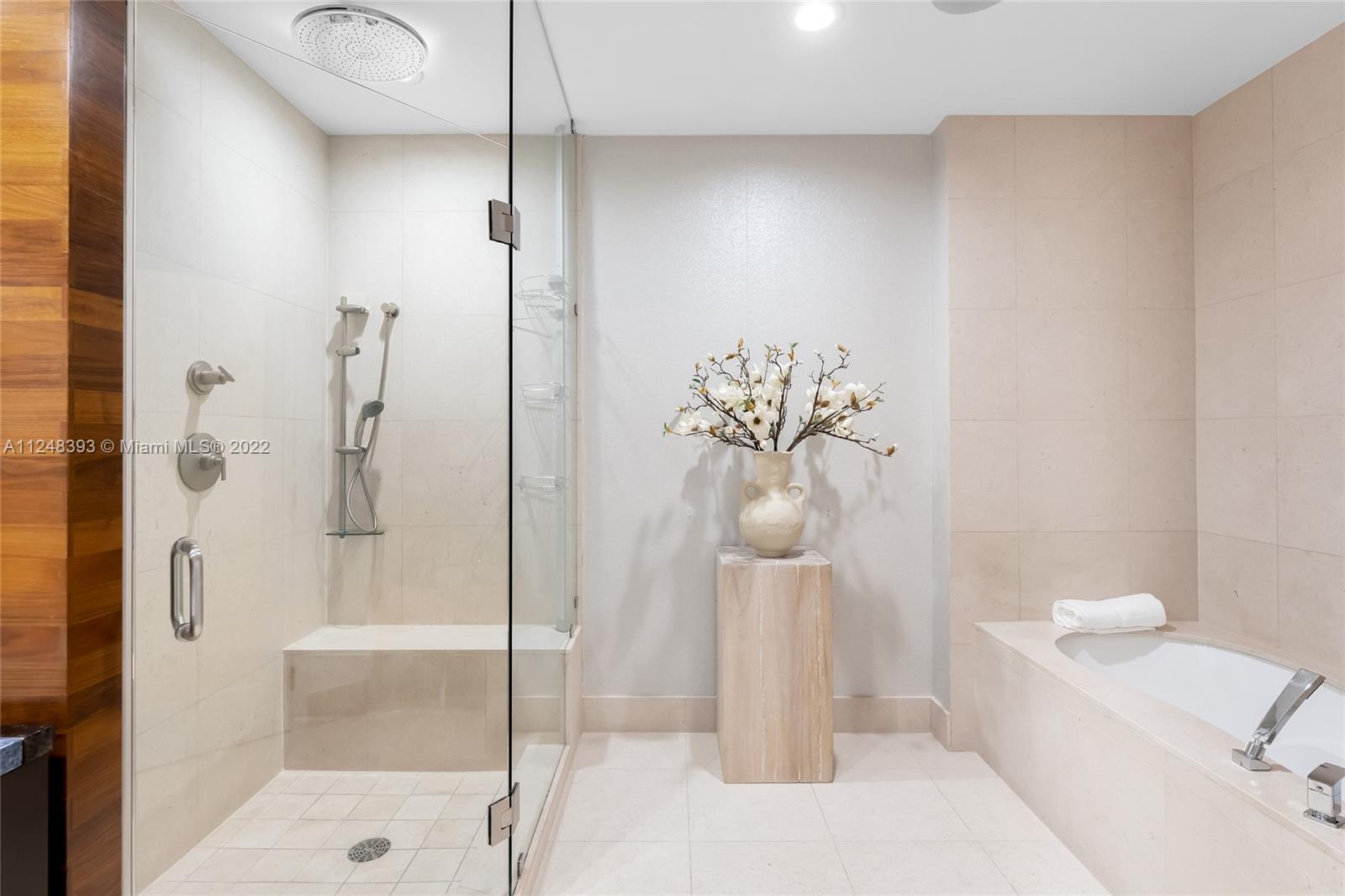 CARILLON CONDO - Residential