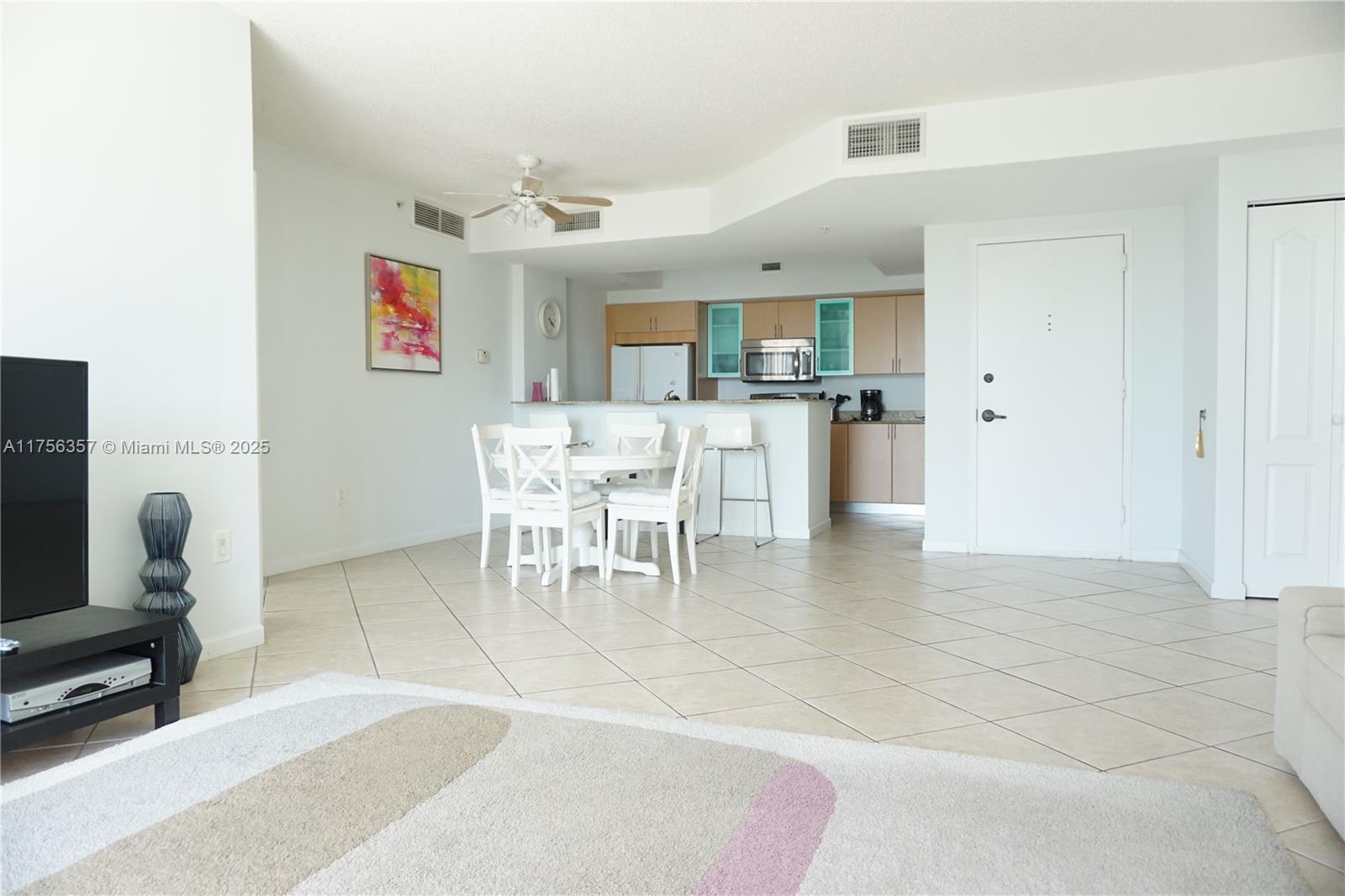 KING DAVID OF SUNNY ISLES - Residential