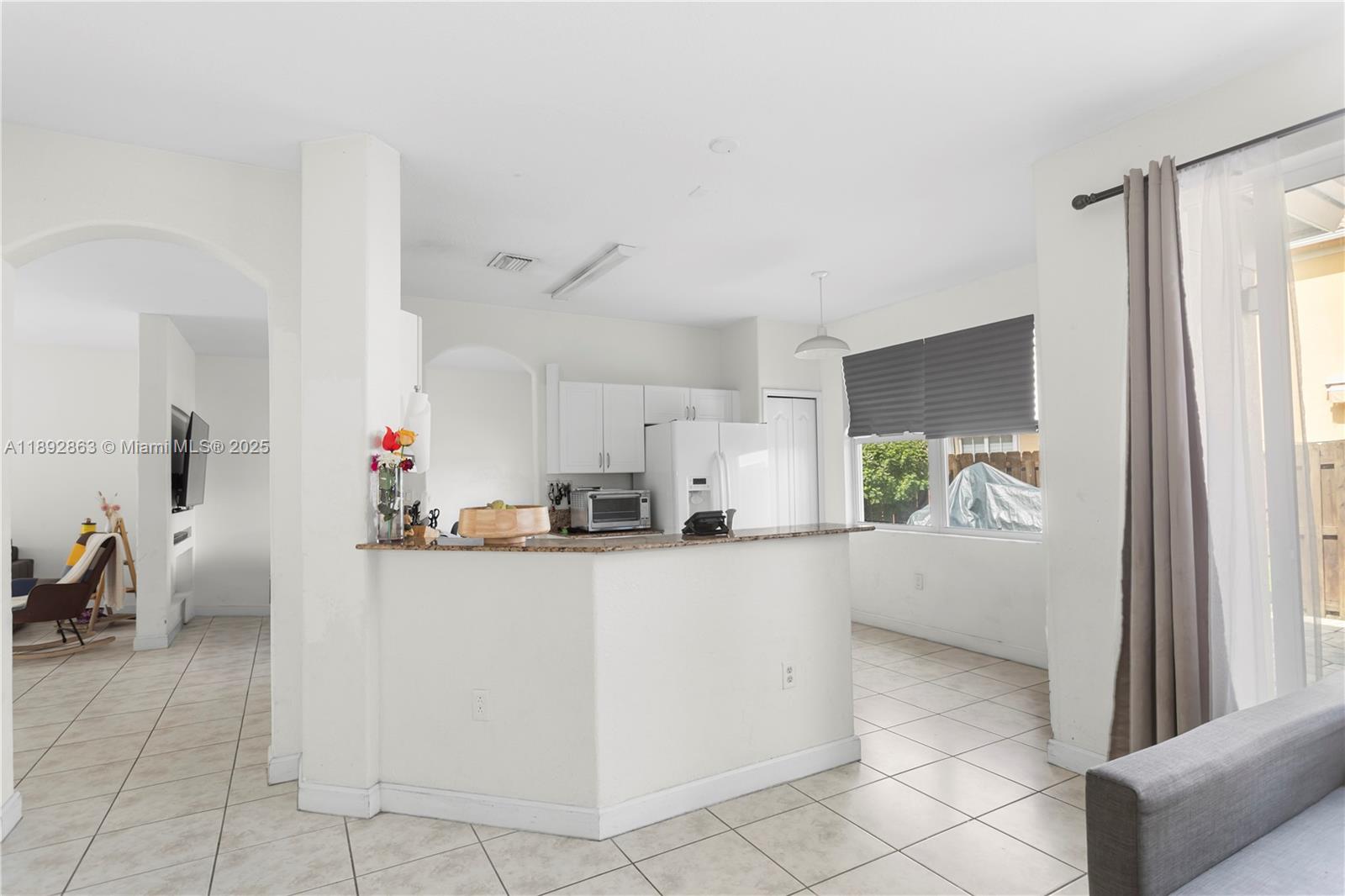 ISLANDS AT DORAL TOWNHOME - Residential