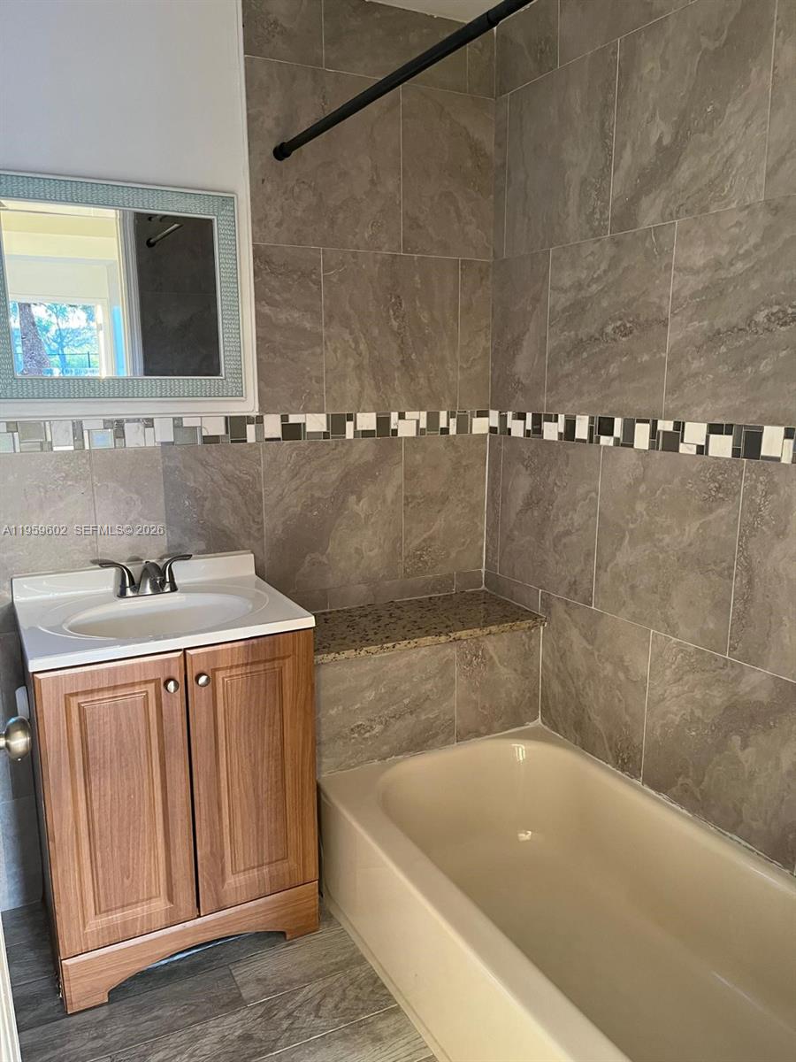 SUN LAND PARK - Residential Lease