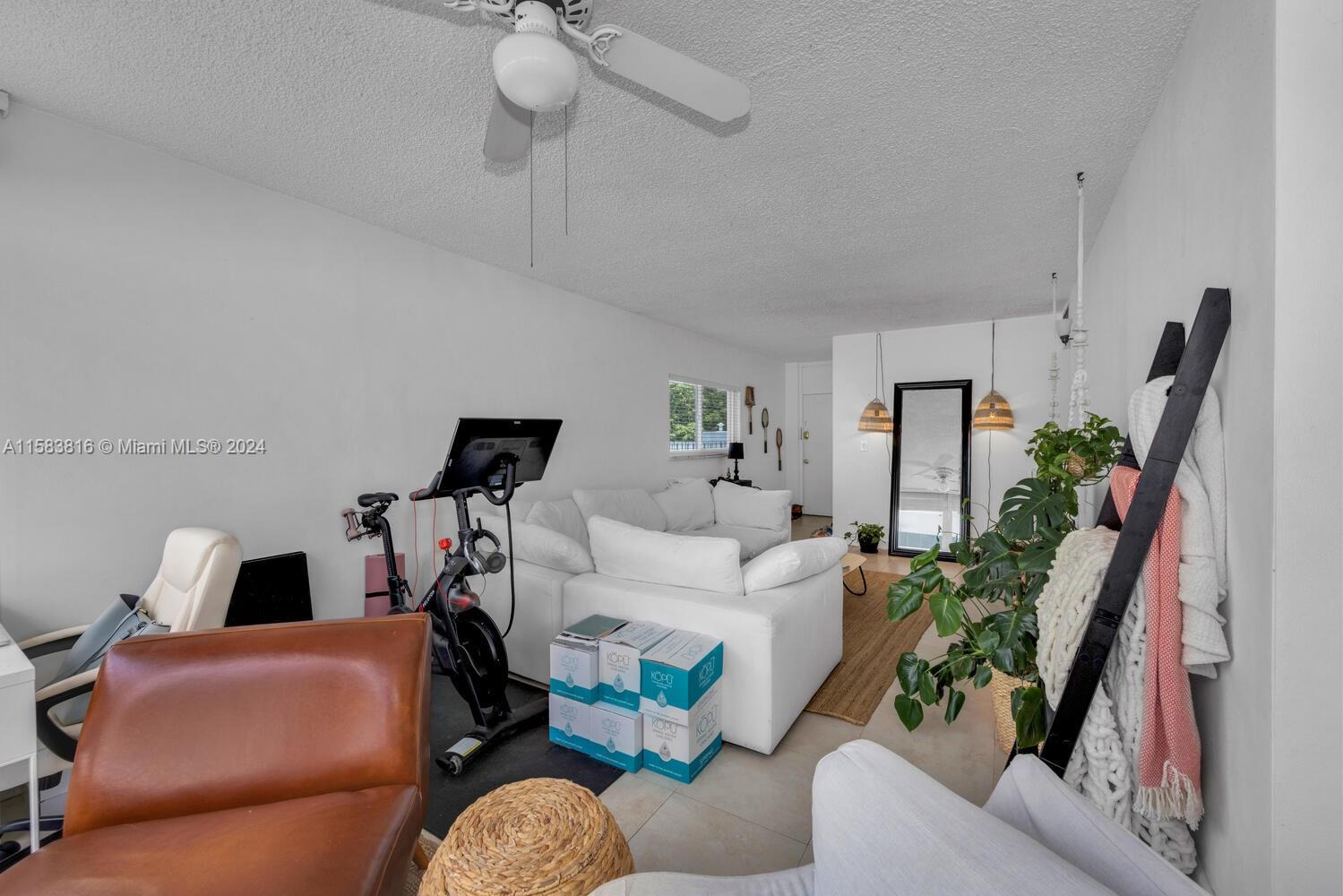 HARBOUR HILL CLUB CONDO - Residential Lease