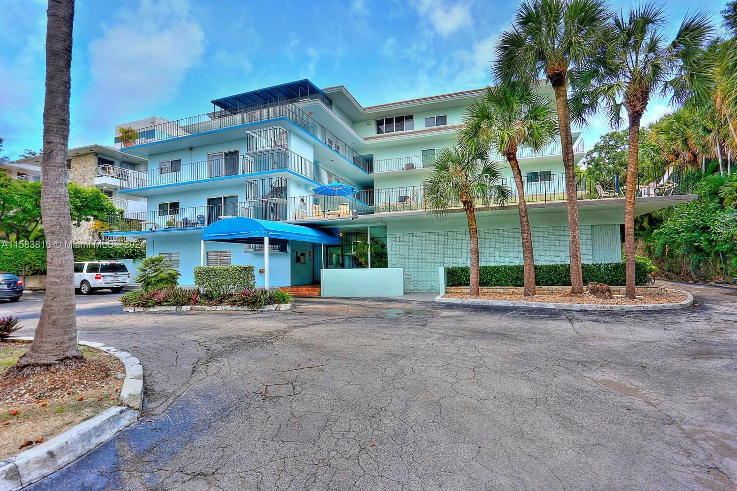 HARBOUR HILL CLUB CONDO - Residential Lease