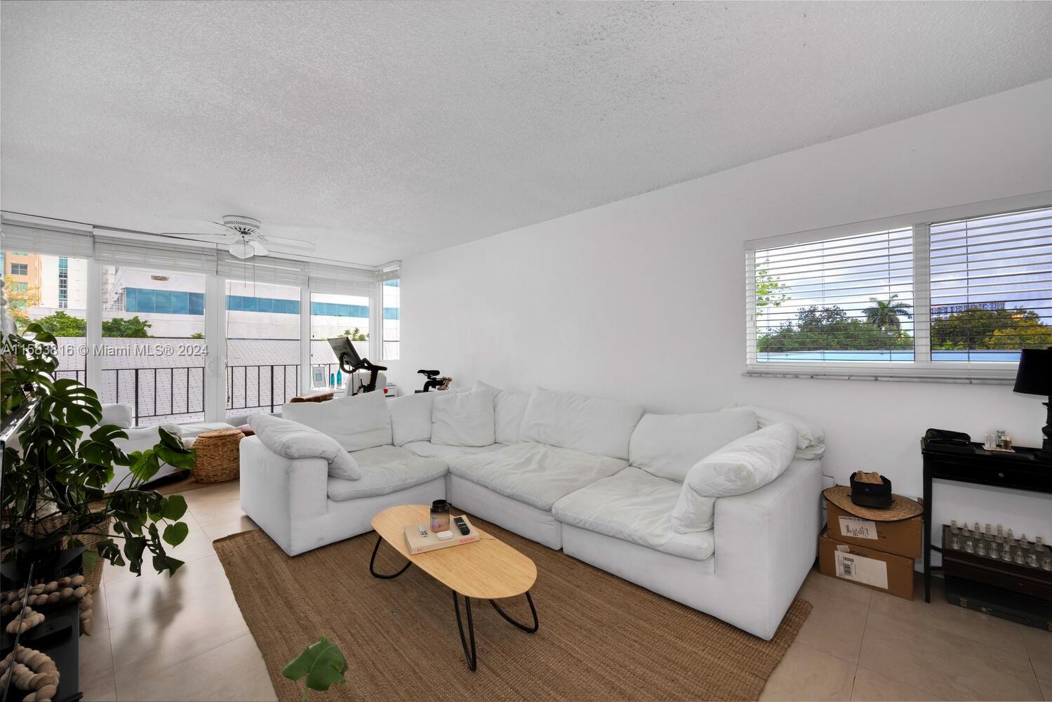 HARBOUR HILL CLUB CONDO - Residential Lease