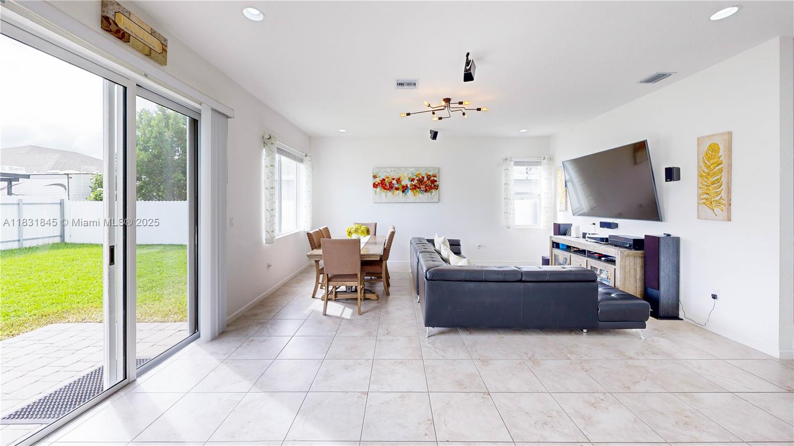 A H AT TURNPIKE SOUTH SEC - Residential