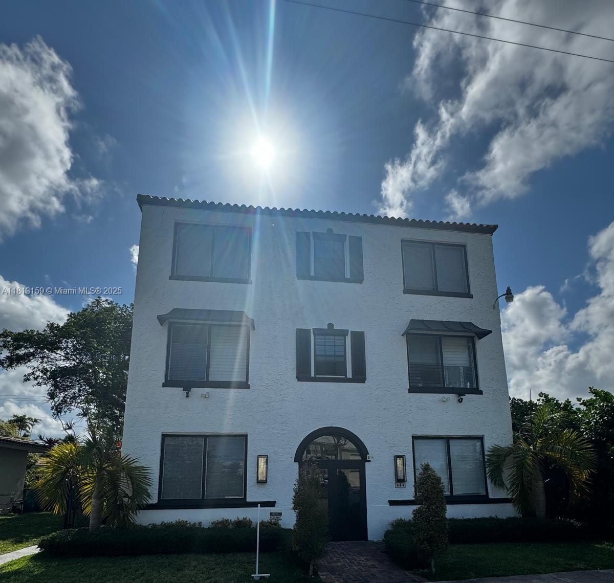 444 Ponce De Leon Blvd 8, Coral Gables, Broward County, Florida - 1 Bedrooms  
11 Bathrooms - 