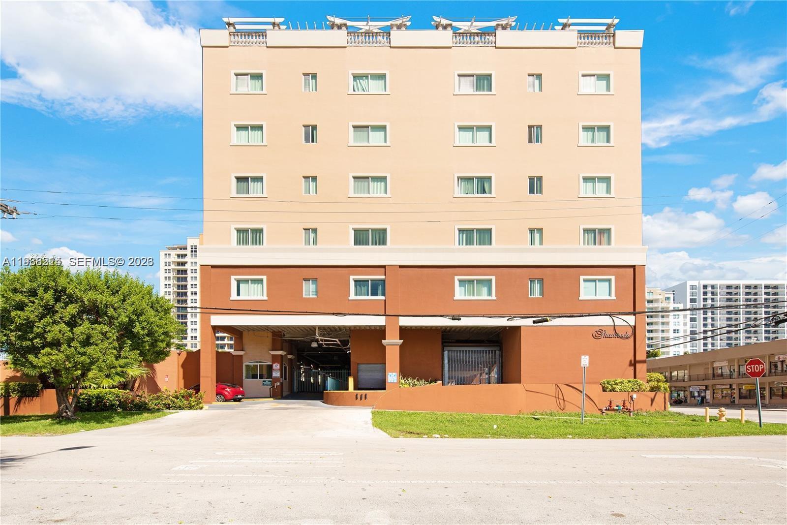 SHAMROCK BY THE GABLES CO - Residential Lease