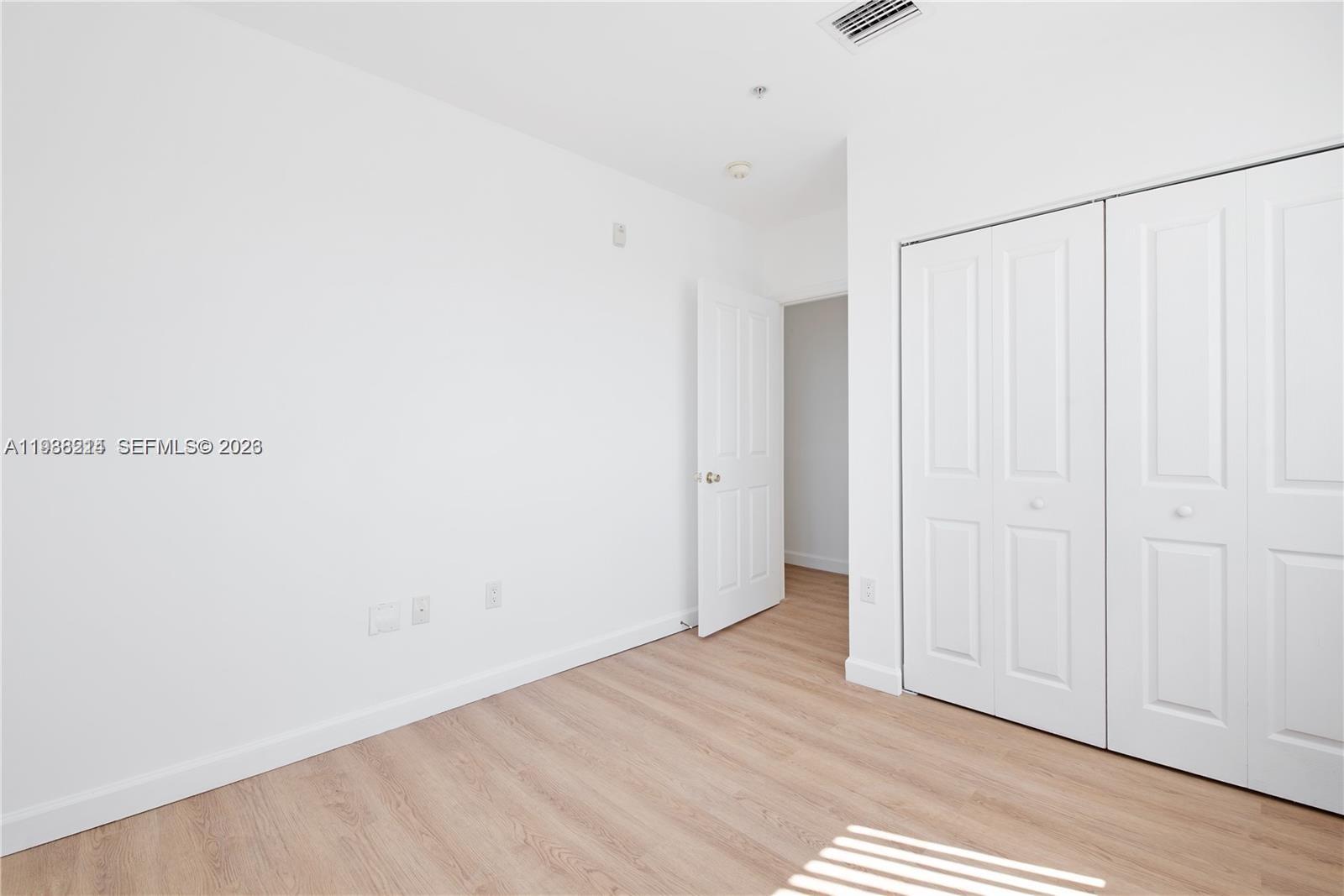 SHAMROCK BY THE GABLES CO - Residential Lease