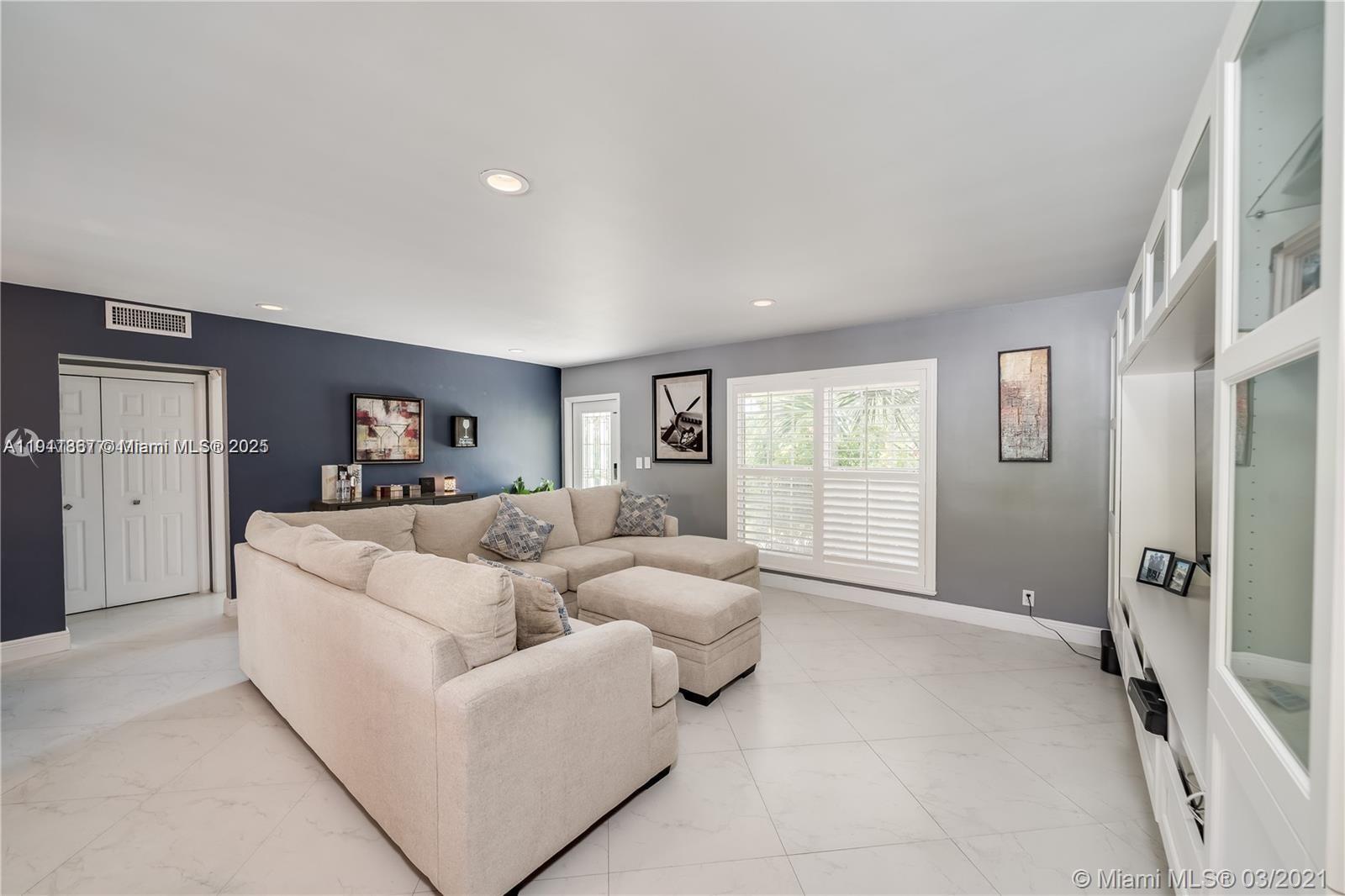 SUNNY ACRES - Residential Lease