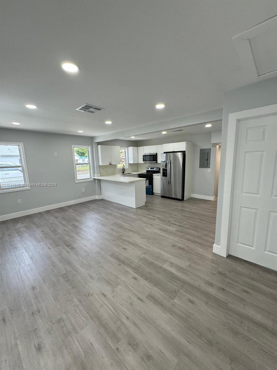 HIGH RIDGE PARK - Residential